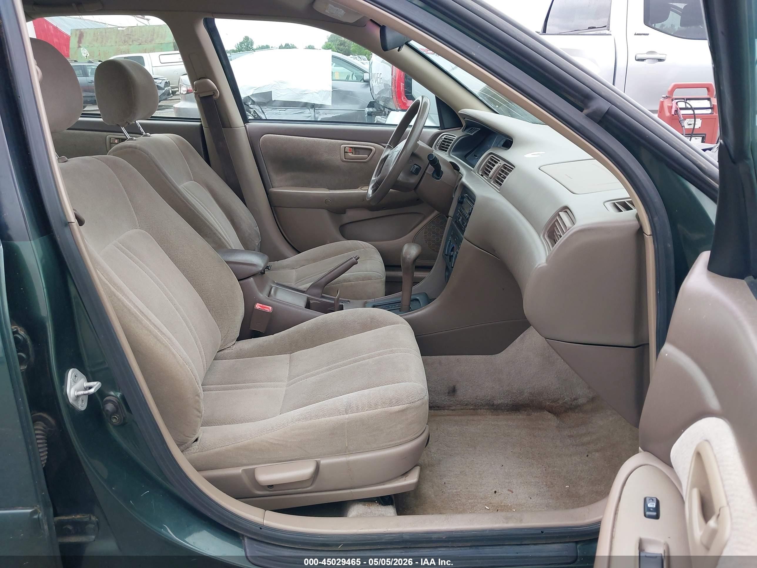 2001 Toyota Camry Ce Зеленый vin: 4T1BG22K01U813309