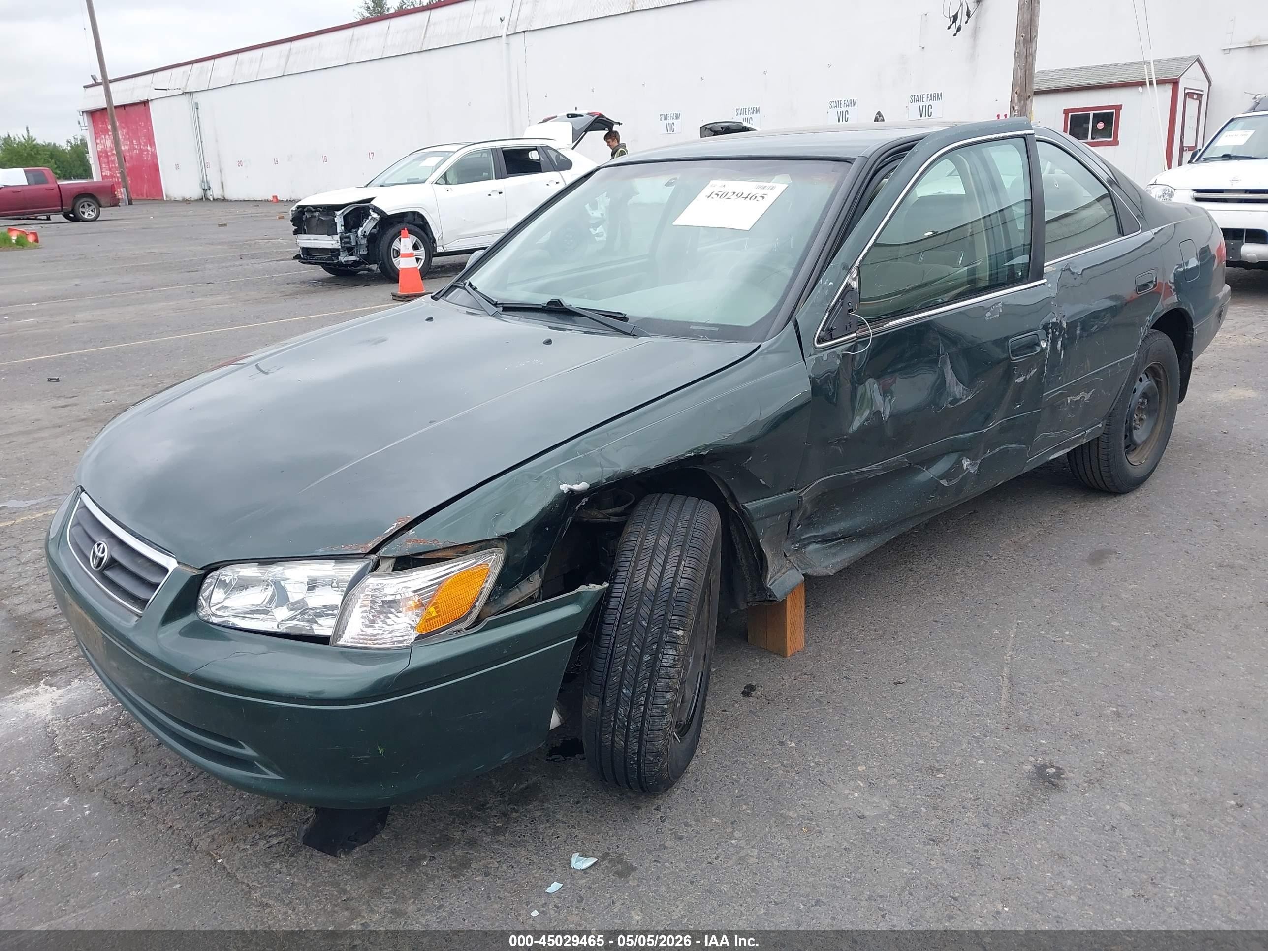 2001 Toyota Camry Ce Зеленый vin: 4T1BG22K01U813309