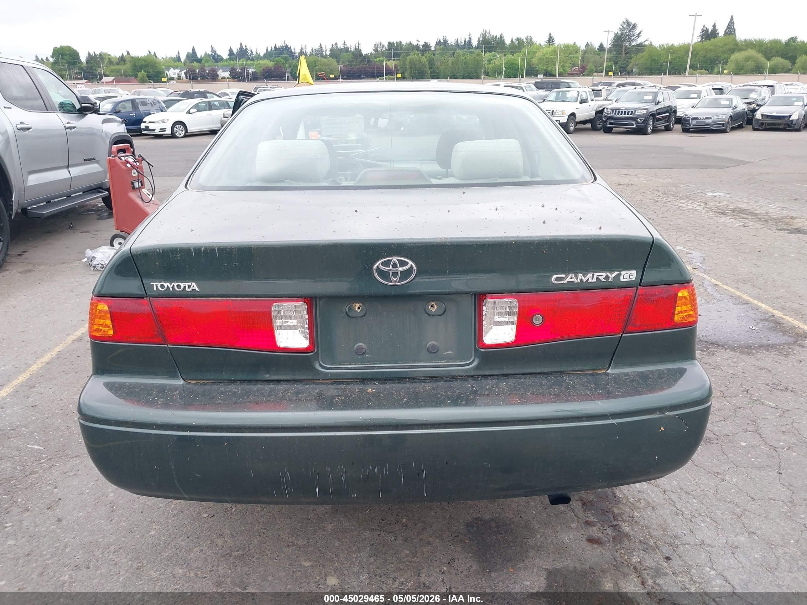 2001 Toyota Camry Ce Зеленый vin: 4T1BG22K01U813309