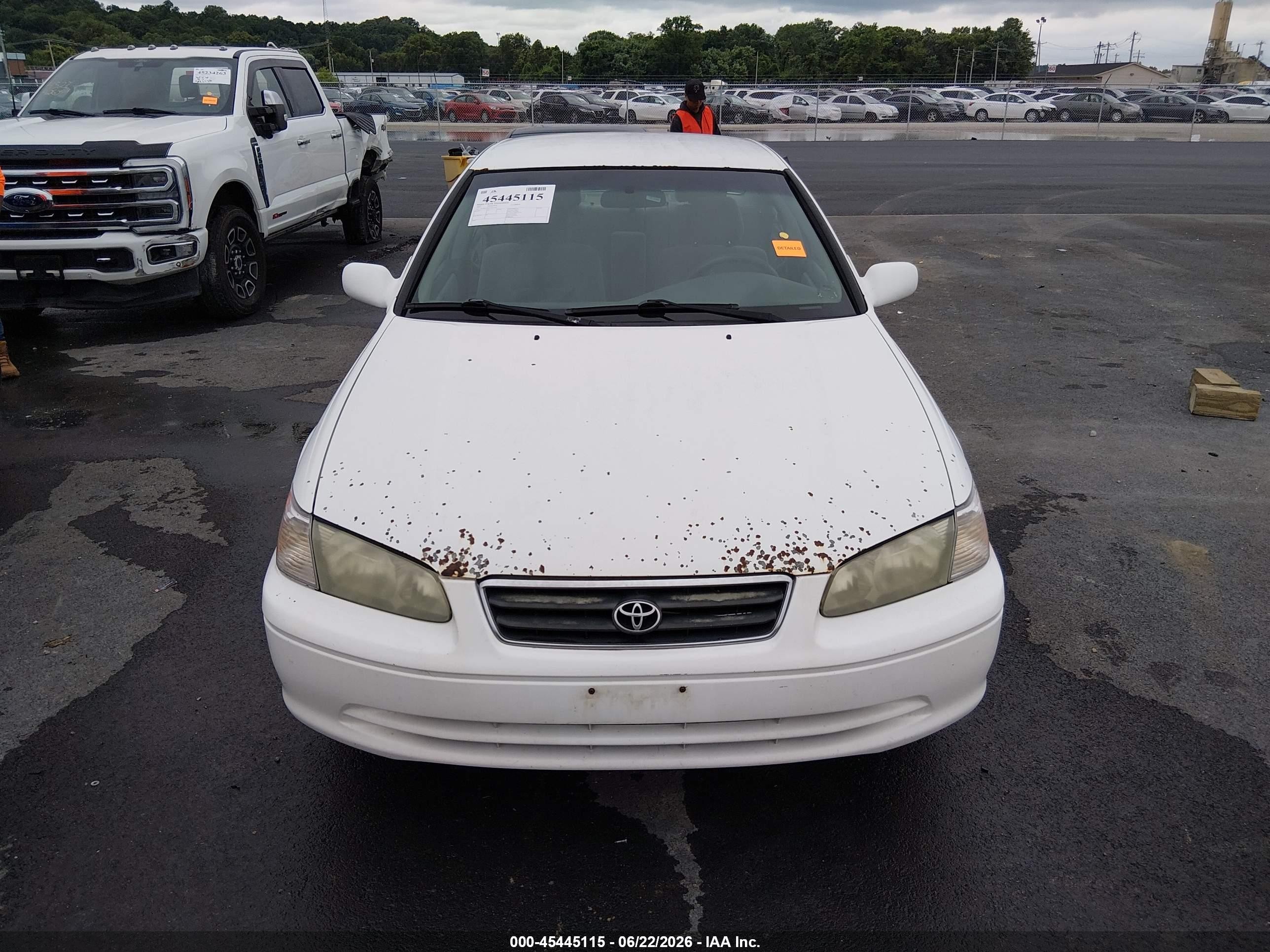 2001 Toyota Camry Le White vin: 4T1BG22K01U814718