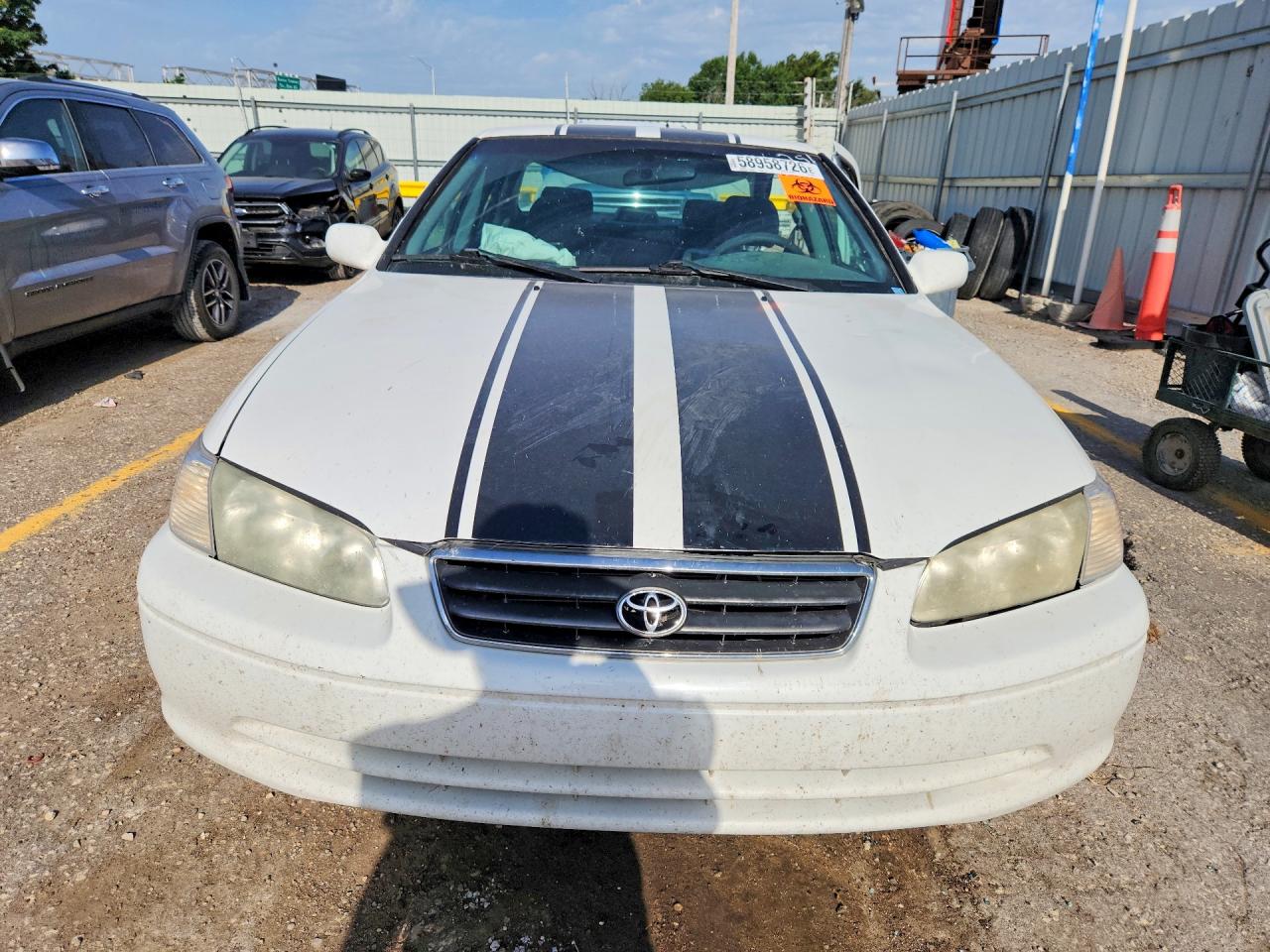 2001 Toyota Camry Le White vin: 4T1BG22K01U838002