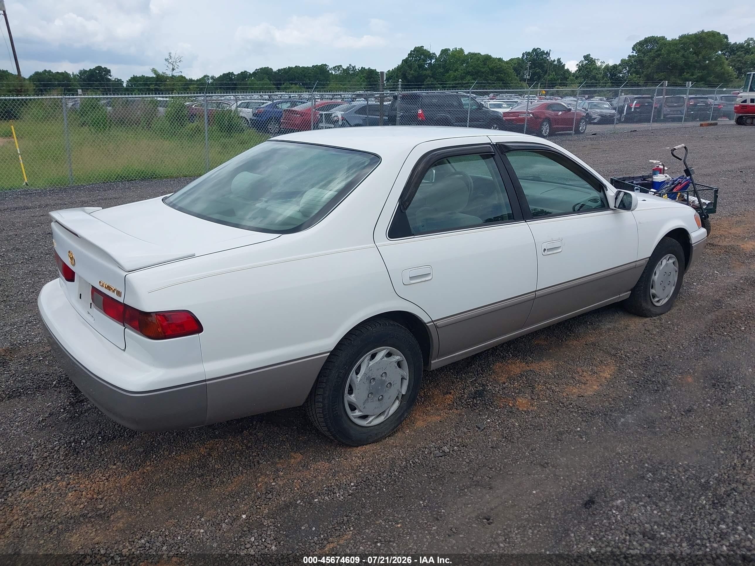 1997 Toyota Camry Ce/le/xle White vin: 4T1BG22K0VU783394