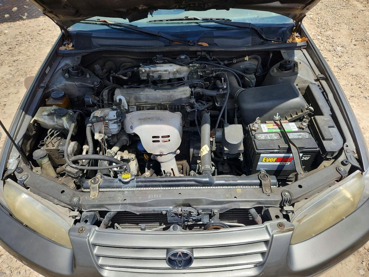 1998 Toyota Camry Le Желто-коричневый vin: 4T1BG22K0WU304425