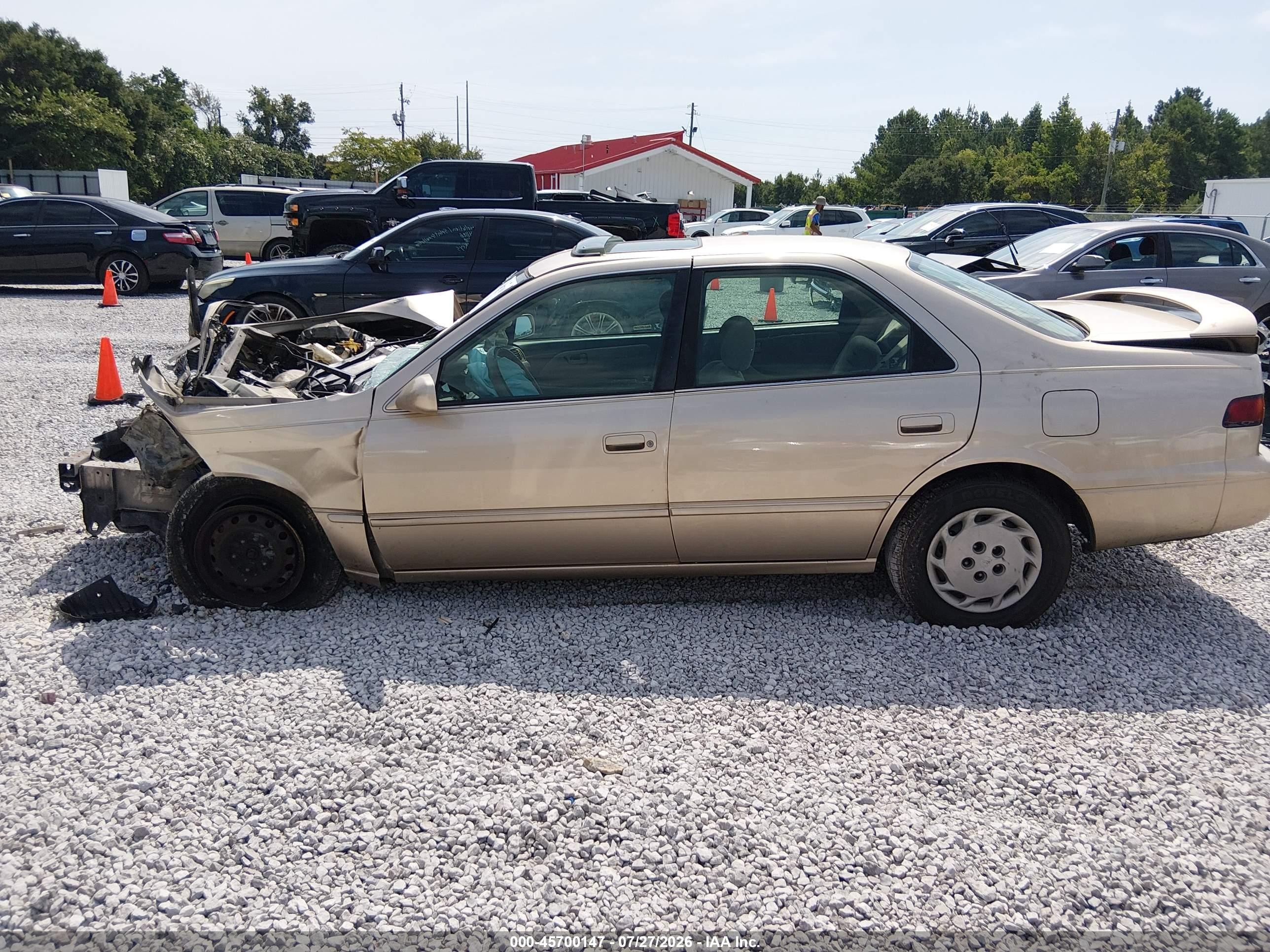 1998 Toyota Camry Le Коричневый vin: 4T1BG22K0WU337067