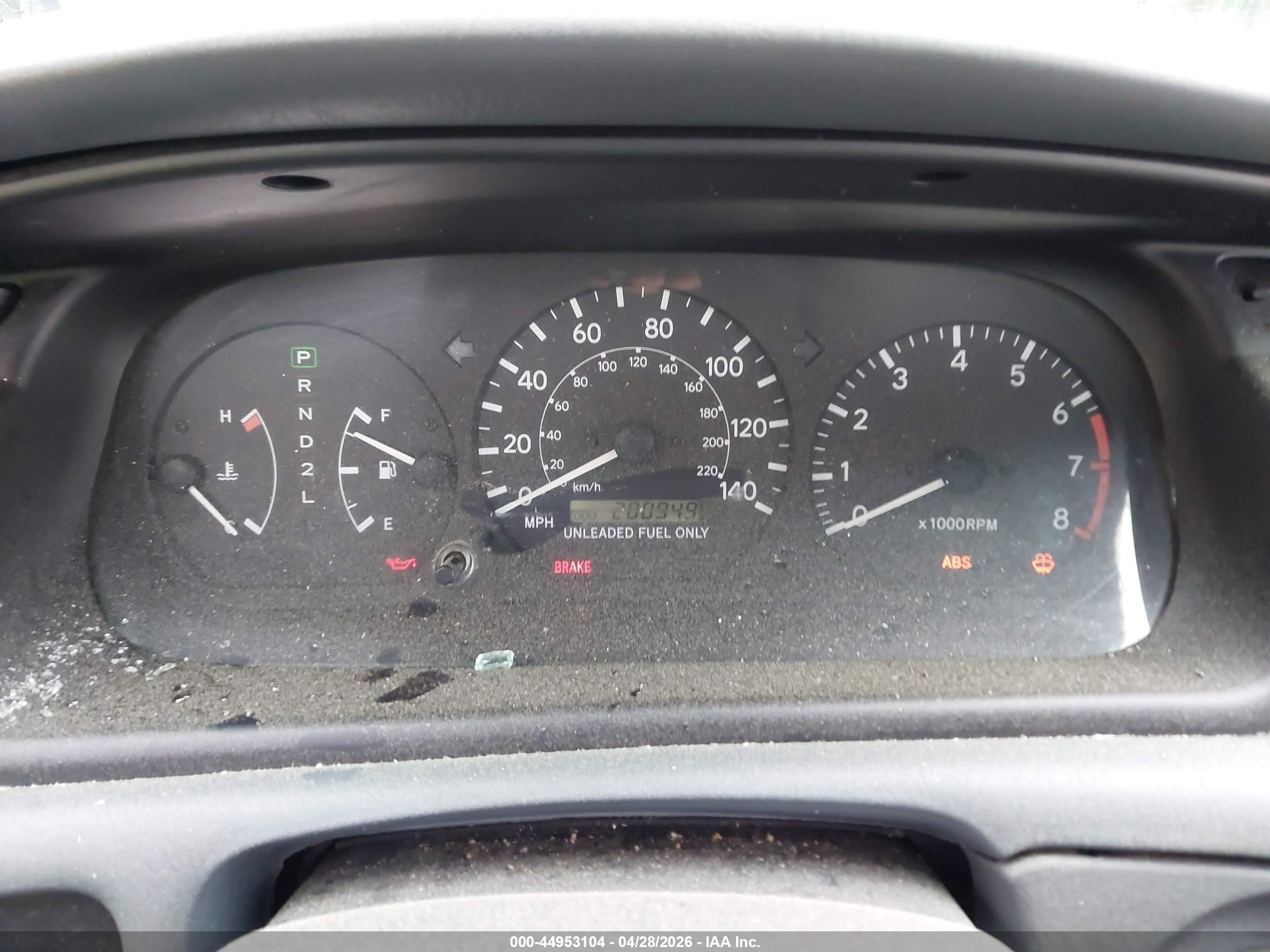 1998 Toyota Camry Le Белый vin: 4T1BG22K0WU389329