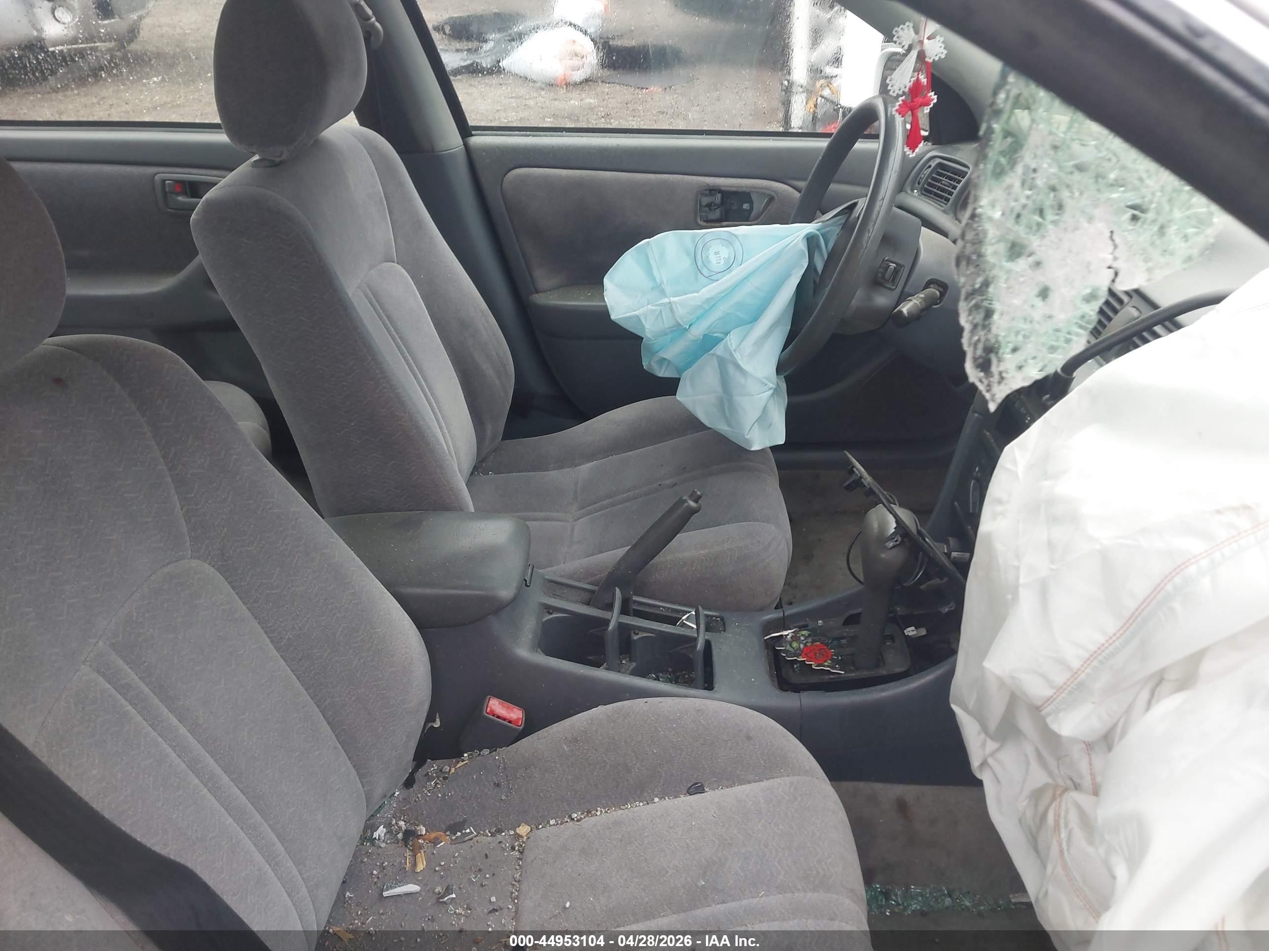 1998 Toyota Camry Le Белый vin: 4T1BG22K0WU389329