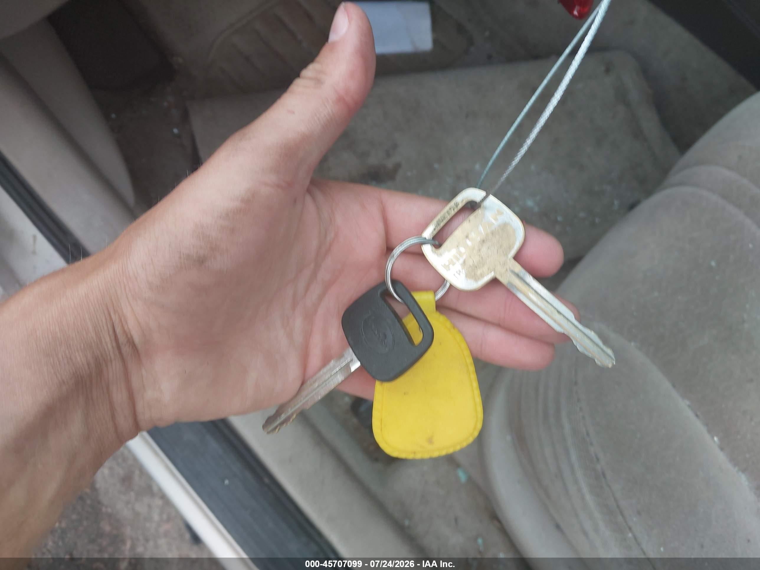 1999 Toyota Camry Le Tan vin: 4T1BG22K0XU584056