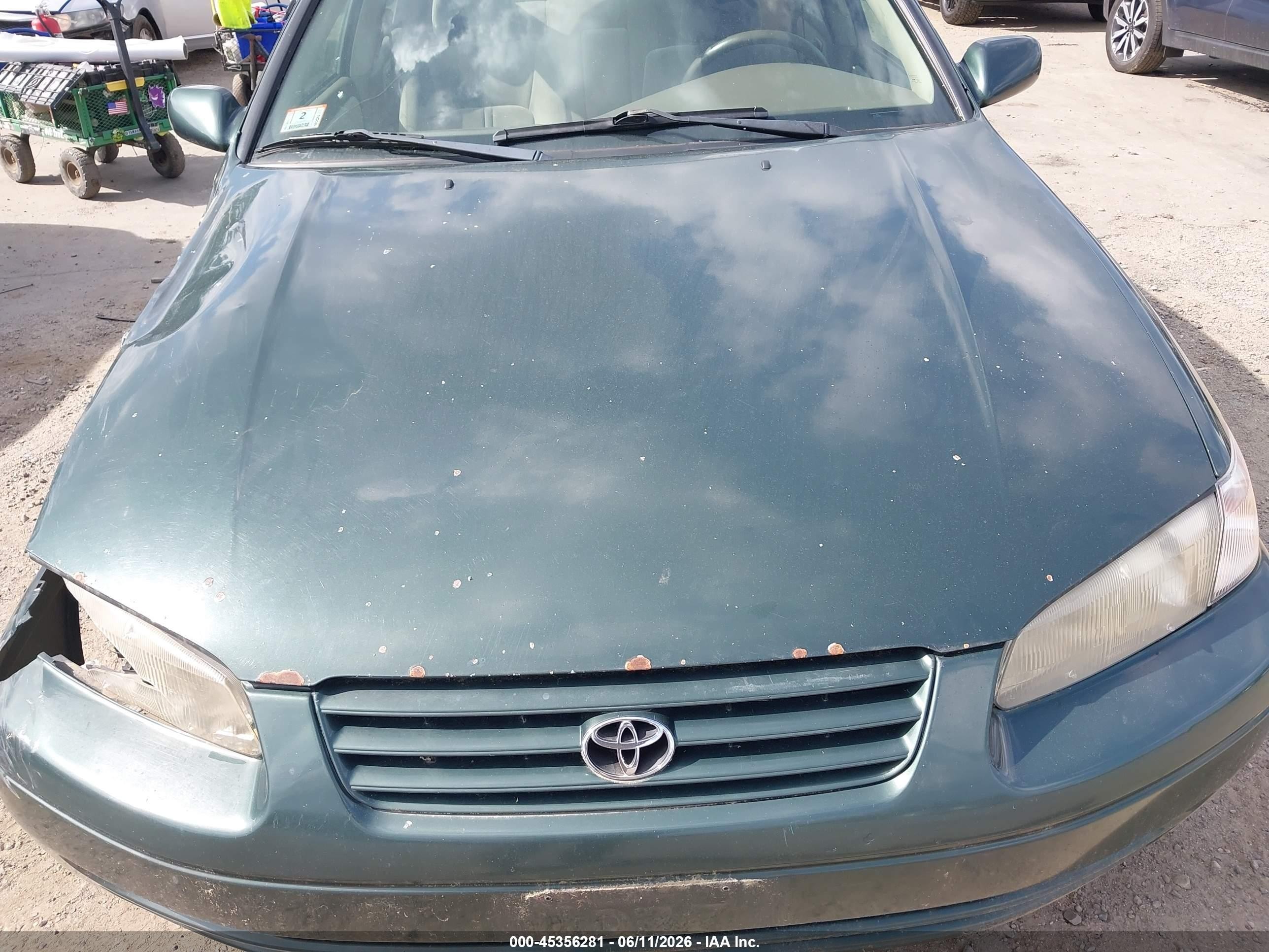 1999 Toyota Camry Le Green vin: 4T1BG22K0XU598829