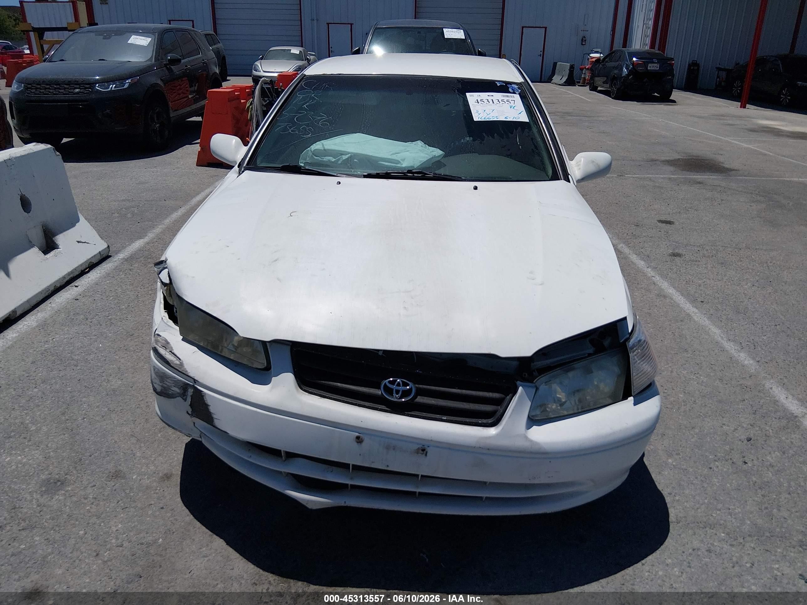2000 Toyota Camry Ce/le/xle White vin: 4T1BG22K0YU753686