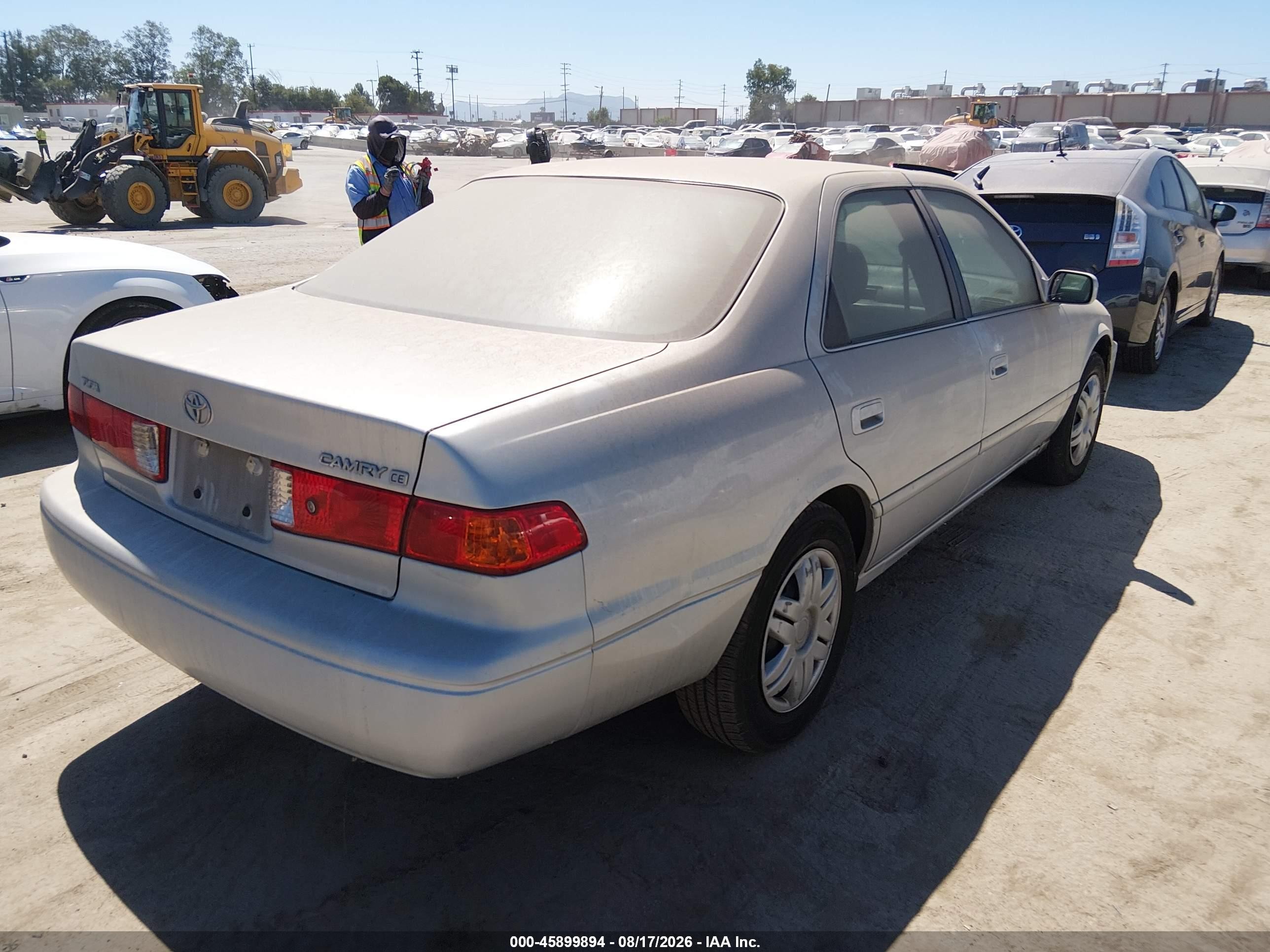 2001 Toyota Camry Ce Серебряный vin: 4T1BG22K11U083510