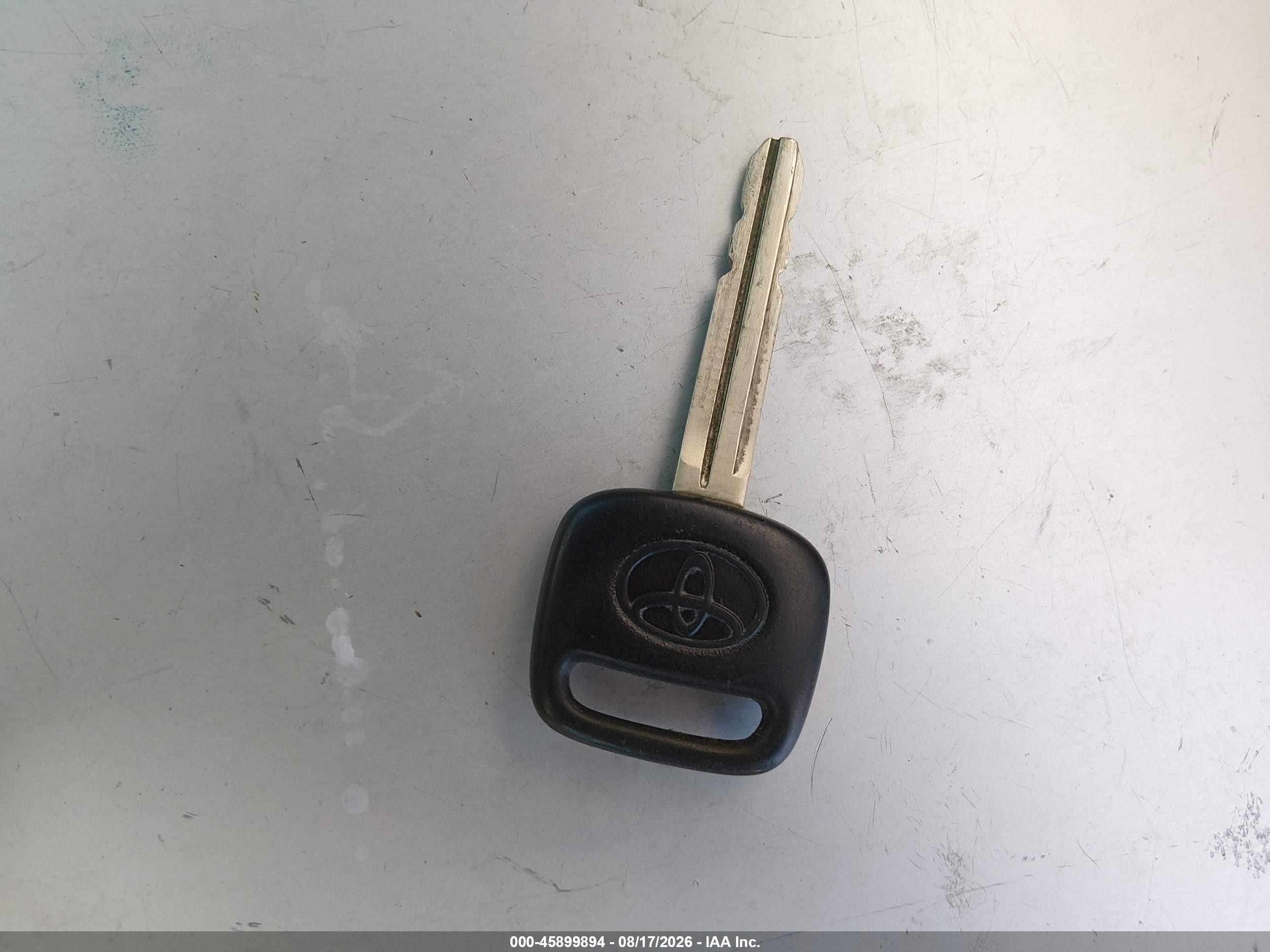2001 Toyota Camry Ce Серебряный vin: 4T1BG22K11U083510