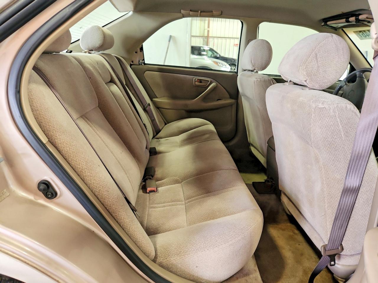 2001 Toyota Camry Le Серебряный vin: 4T1BG22K11U104291