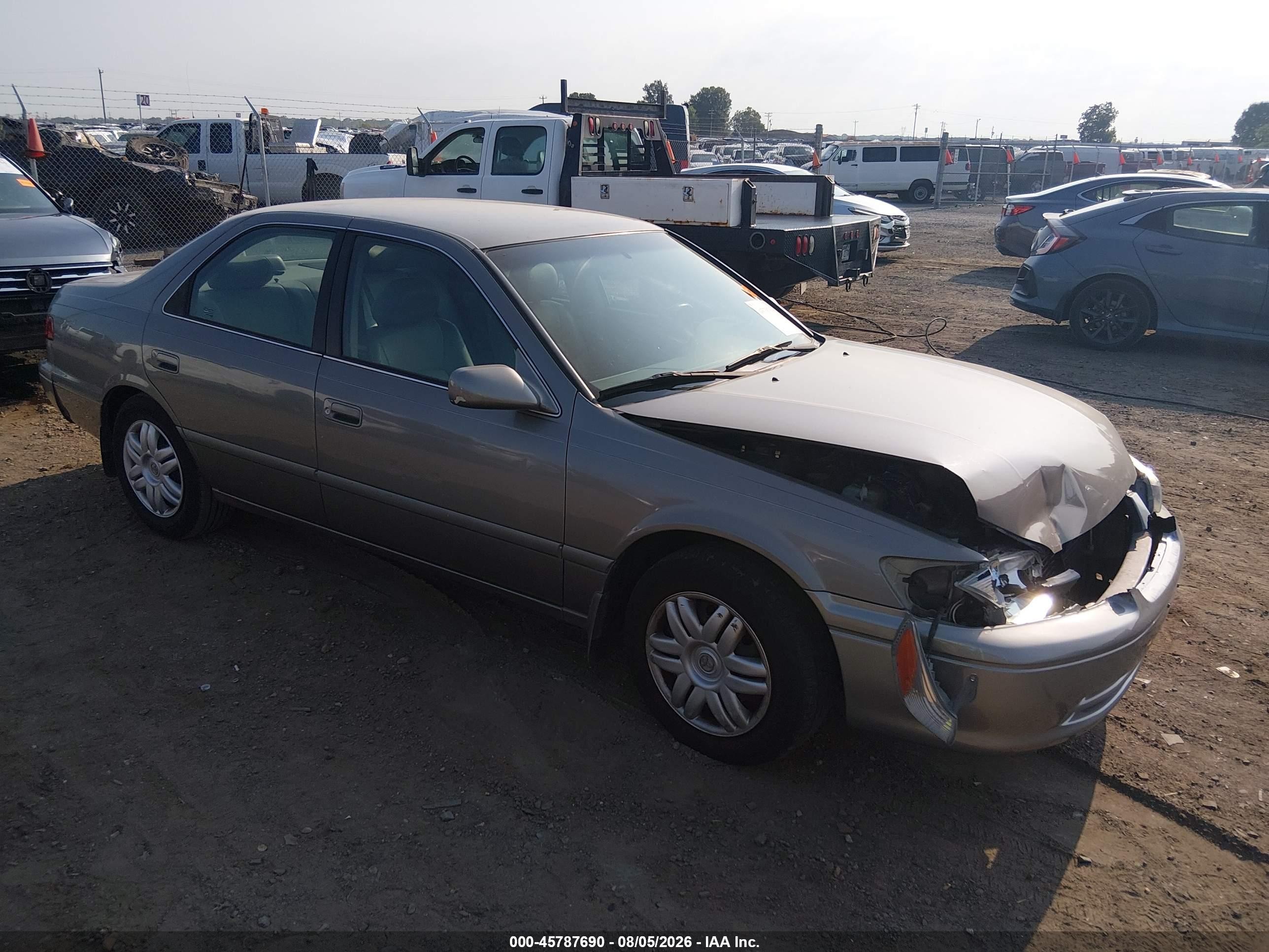 2001 Toyota Camry Le Gray vin: 4T1BG22K11U104789