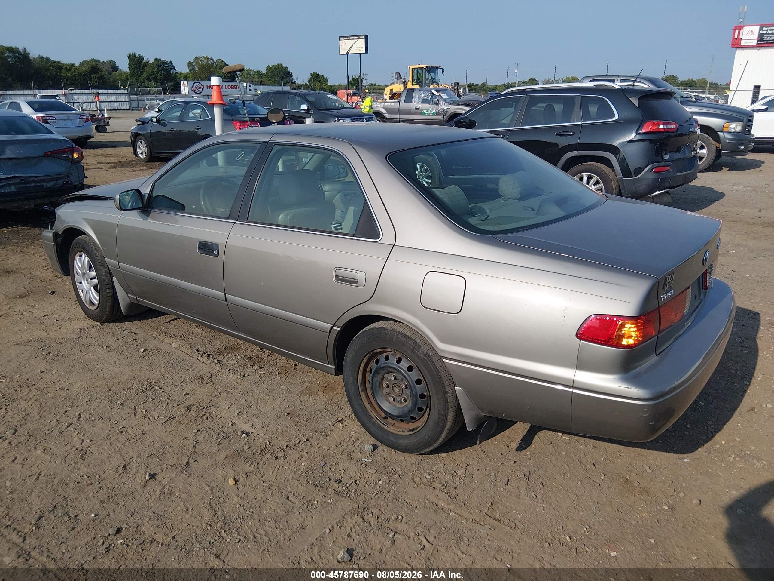 2001 Toyota Camry Le Gray vin: 4T1BG22K11U104789