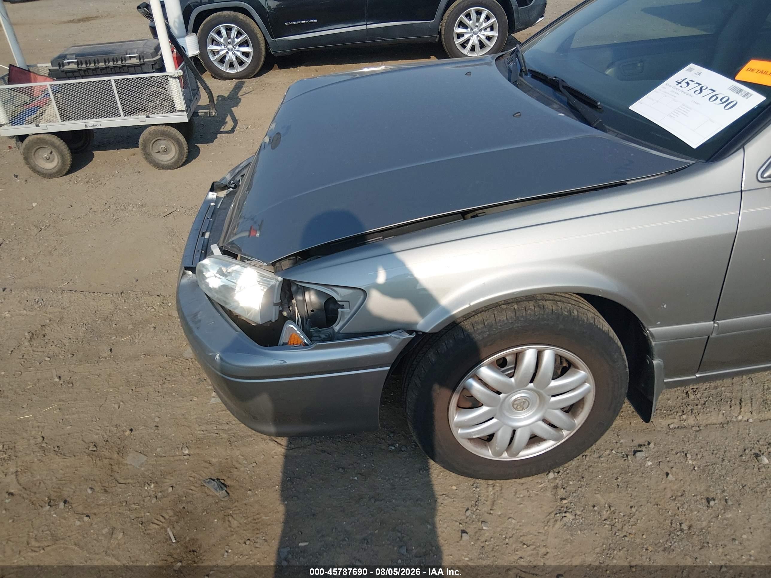 2001 Toyota Camry Le Gray vin: 4T1BG22K11U104789