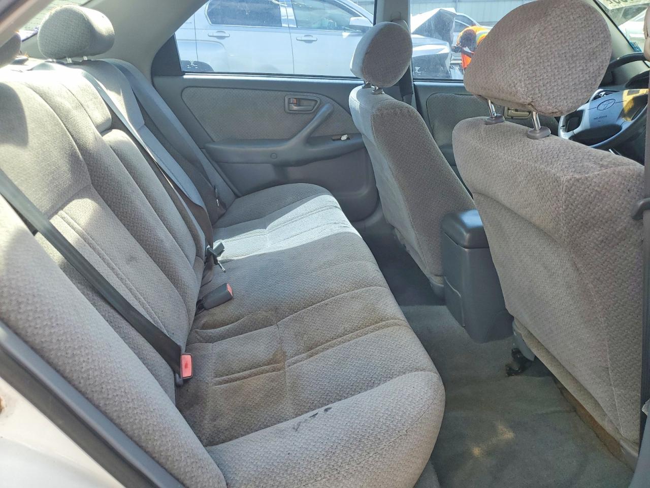 2001 Toyota Camry Le White vin: 4T1BG22K11U764797