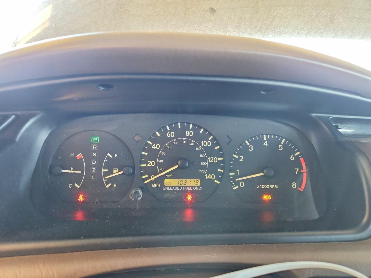 1998 Toyota Camry Le Tan vin: 4T1BG22K1WU354427