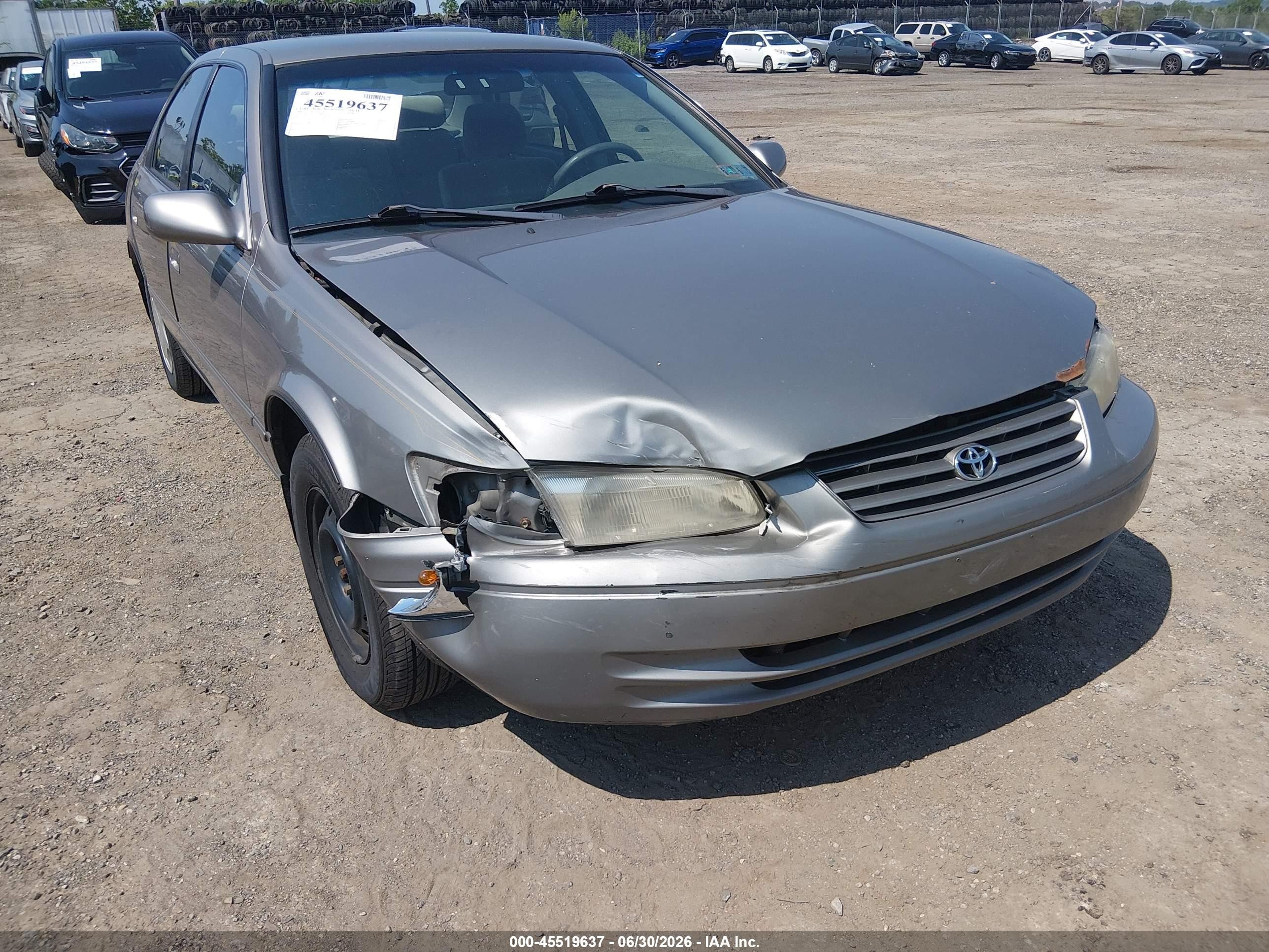 1999 Toyota Camry Ce Brown vin: 4T1BG22K1XU570831