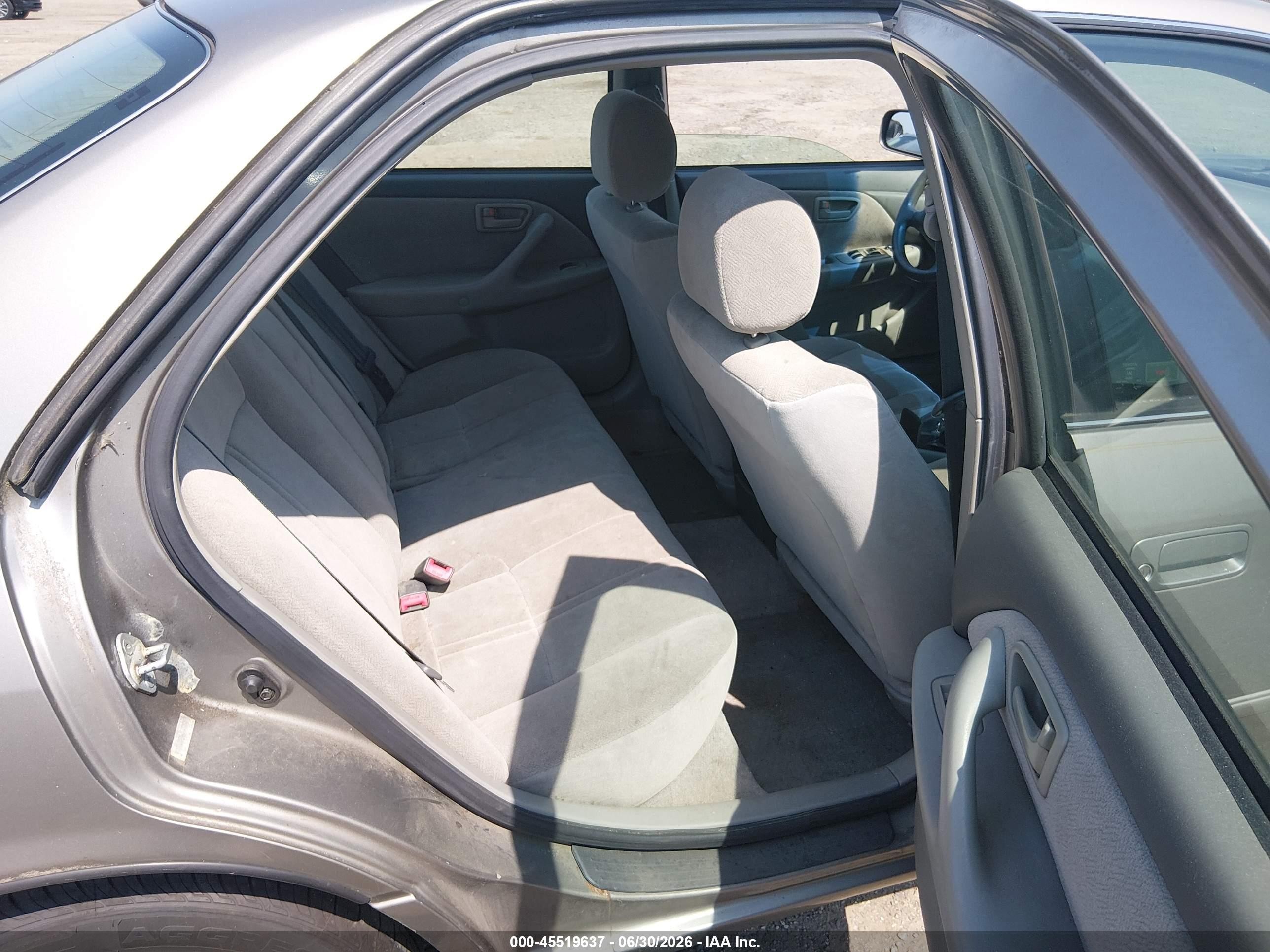 1999 Toyota Camry Ce Brown vin: 4T1BG22K1XU570831