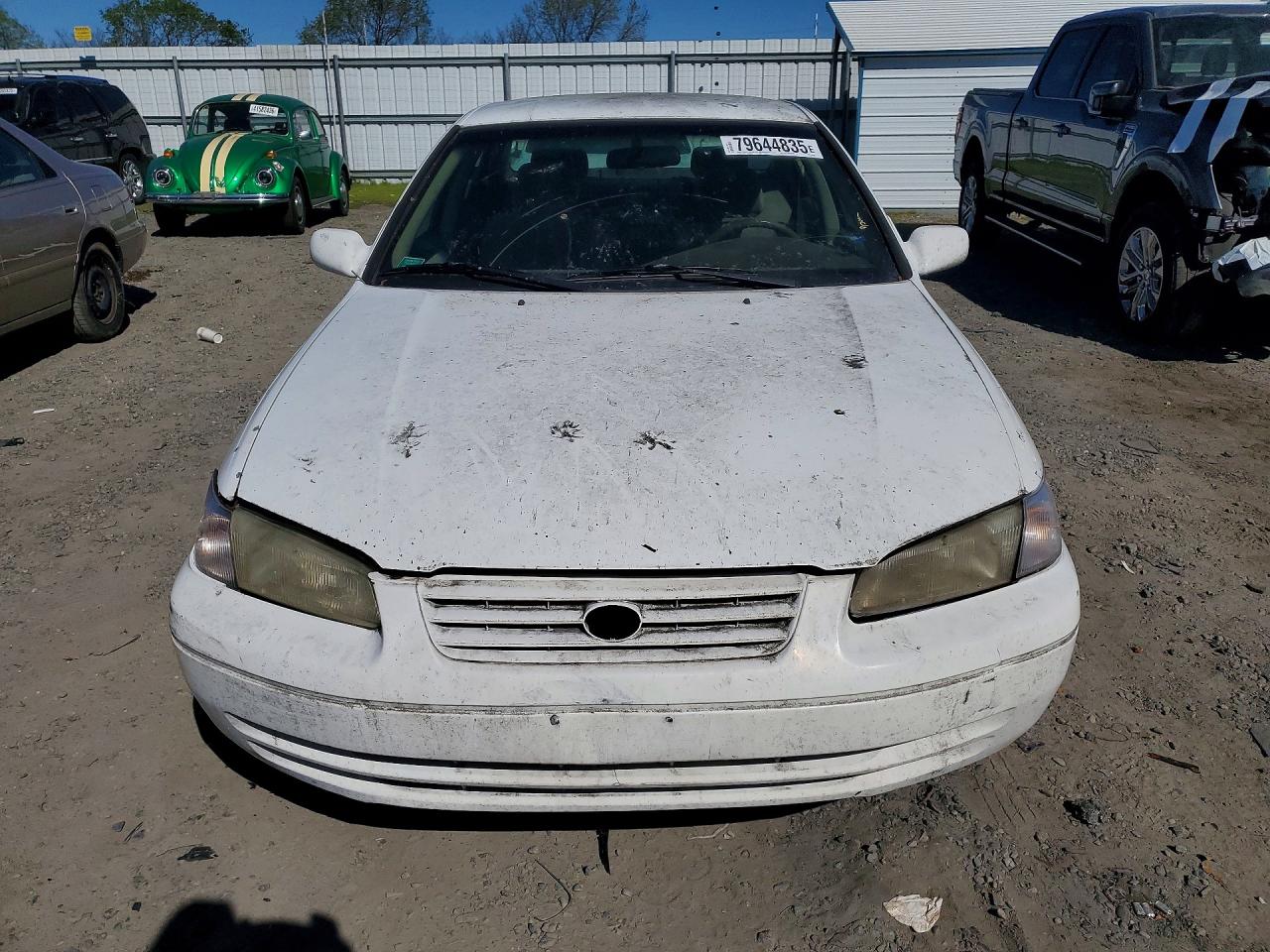 1998 Toyota Camry Le White vin: 4T1BG22K2WU839949