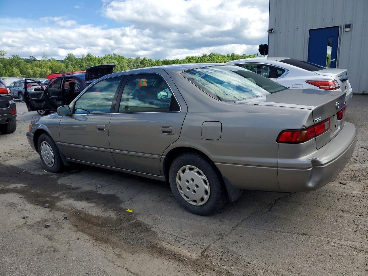1999 Toyota Camry Le Tan vin: 4T1BG22K2XU467434
