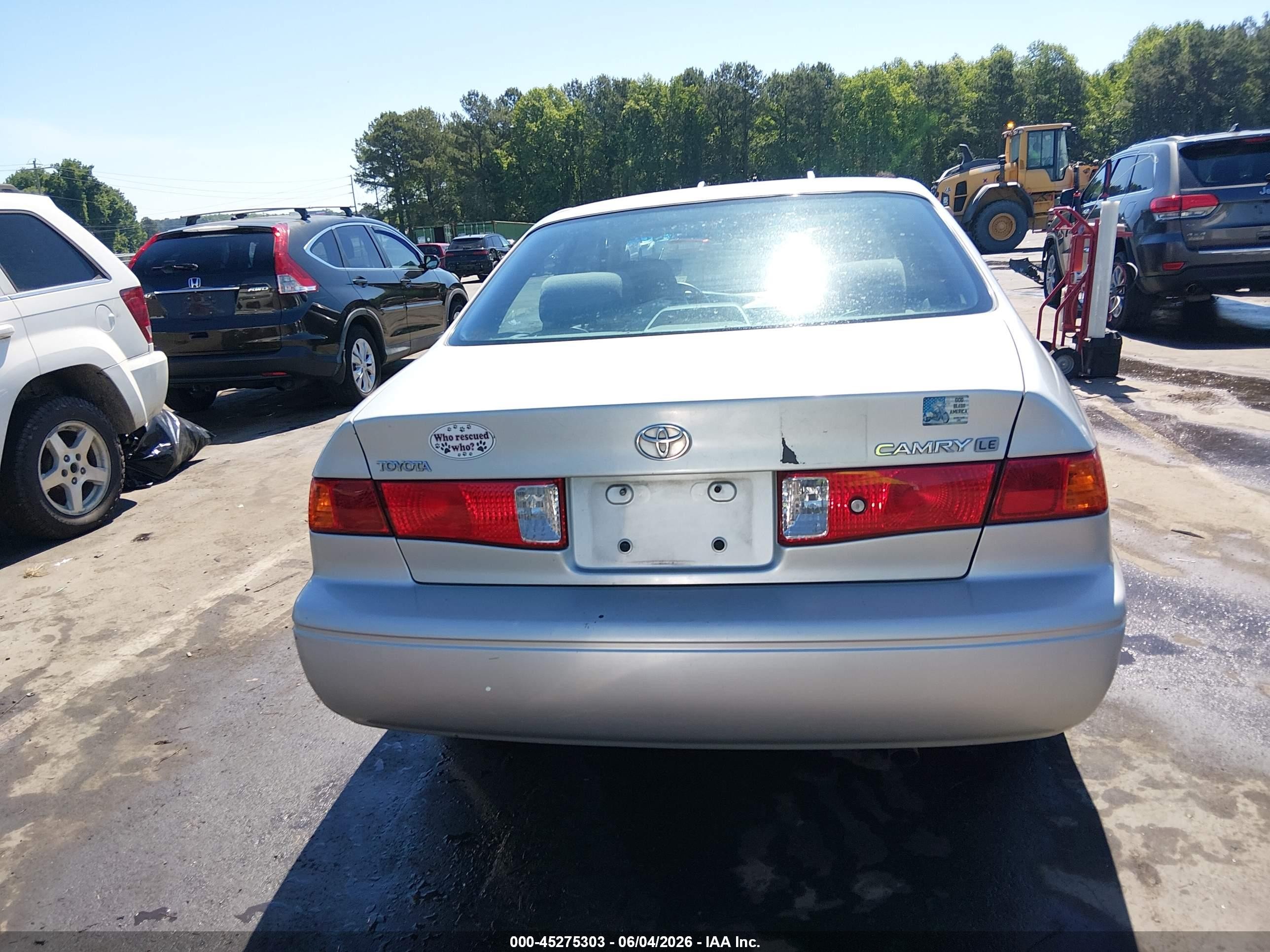 2000 Toyota Camry Le Silver vin: 4T1BG22K2YU656991