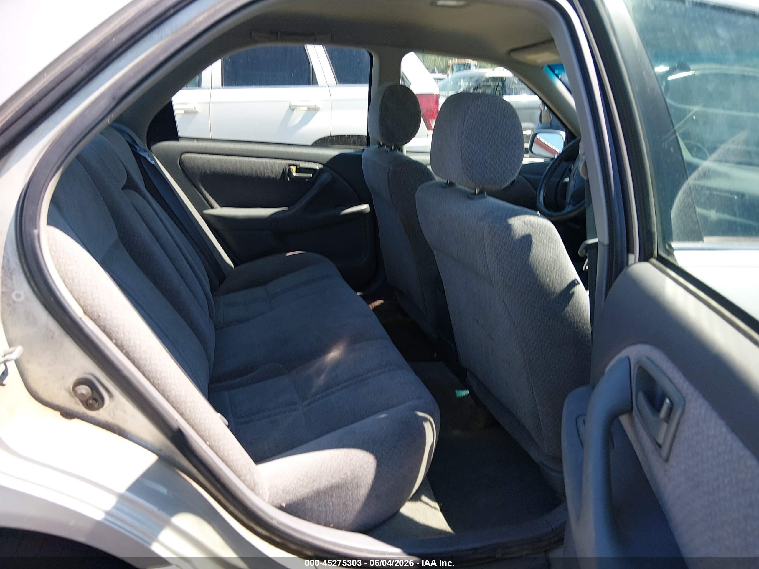 2000 Toyota Camry Le Silver vin: 4T1BG22K2YU656991