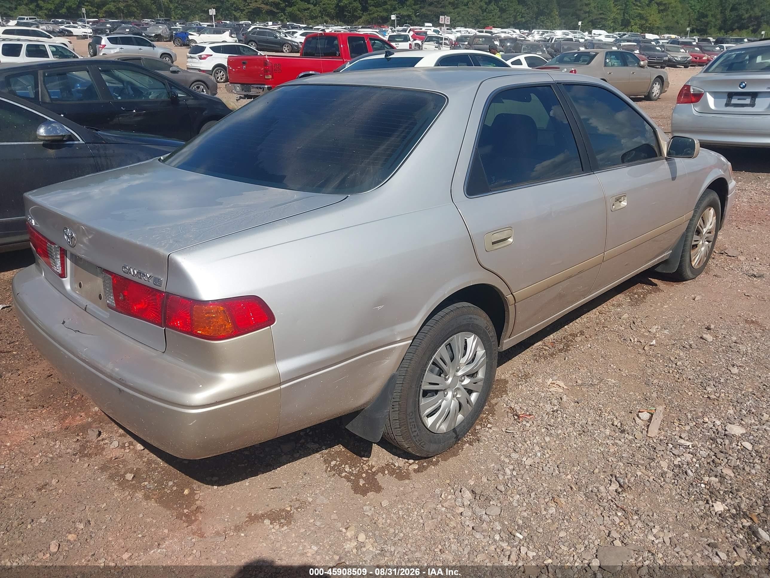 2000 Toyota Camry Le Silver vin: 4T1BG22K2YU657400