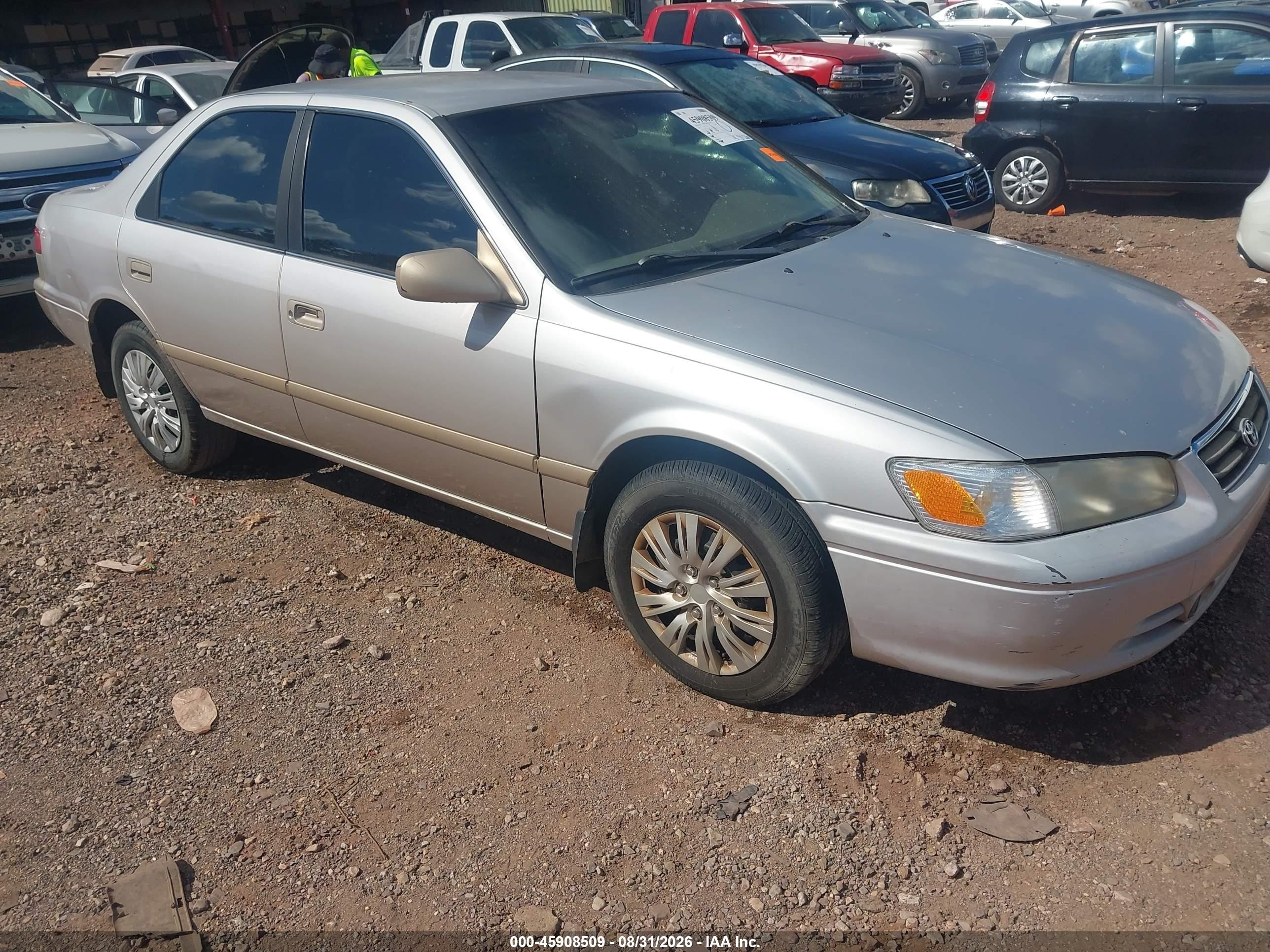 2000 Toyota Camry Le Silver vin: 4T1BG22K2YU657400