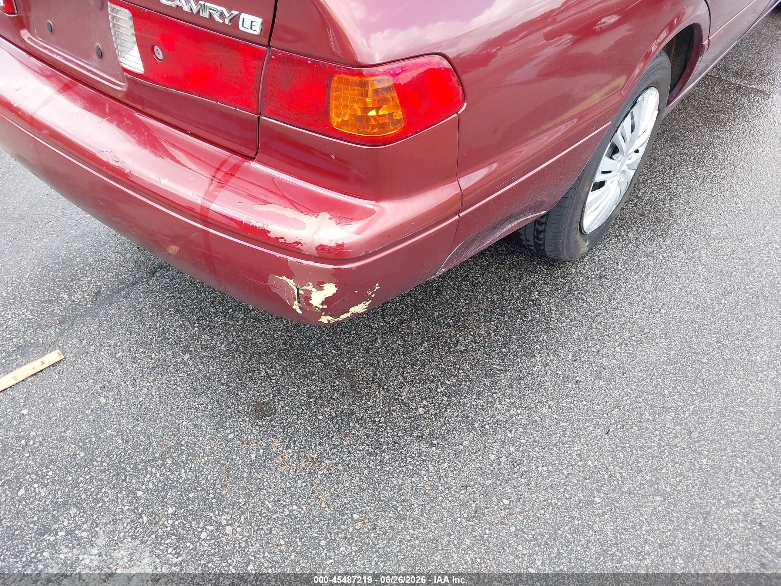 2000 Toyota Camry Le Burgundy vin: 4T1BG22K2YU732791