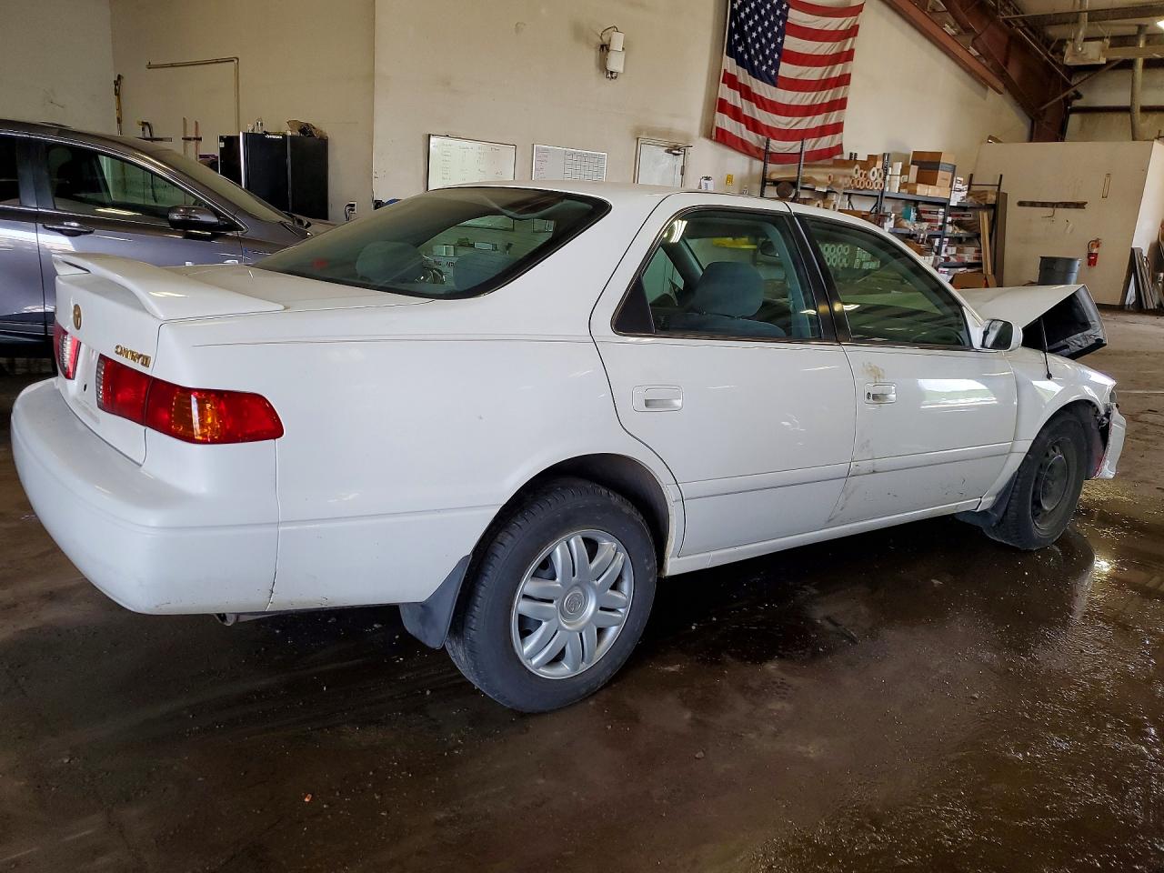 2000 Toyota Camry Le White vin: 4T1BG22K2YU736095