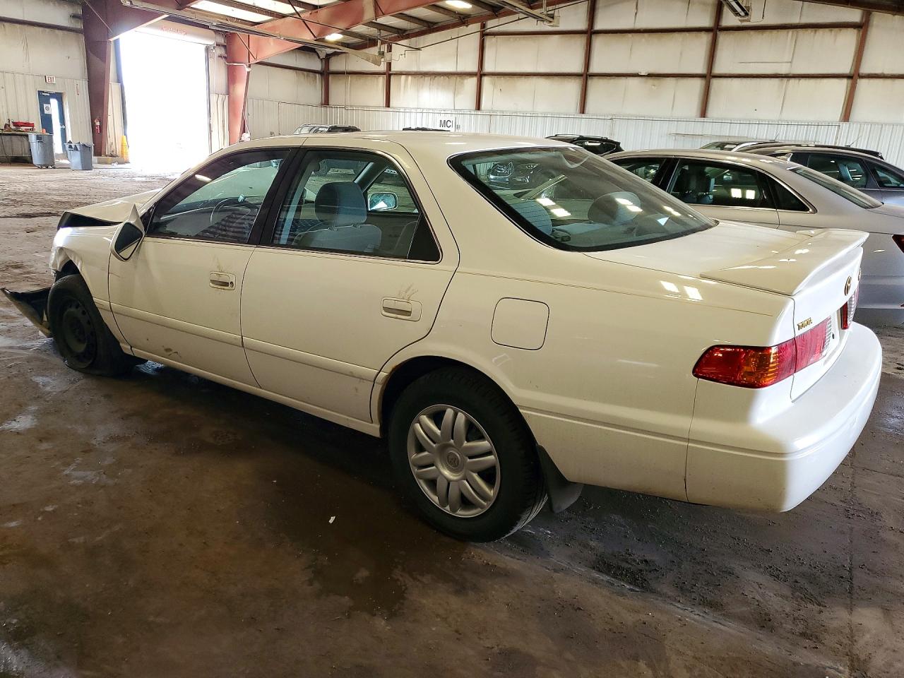 2000 Toyota Camry Le White vin: 4T1BG22K2YU736095
