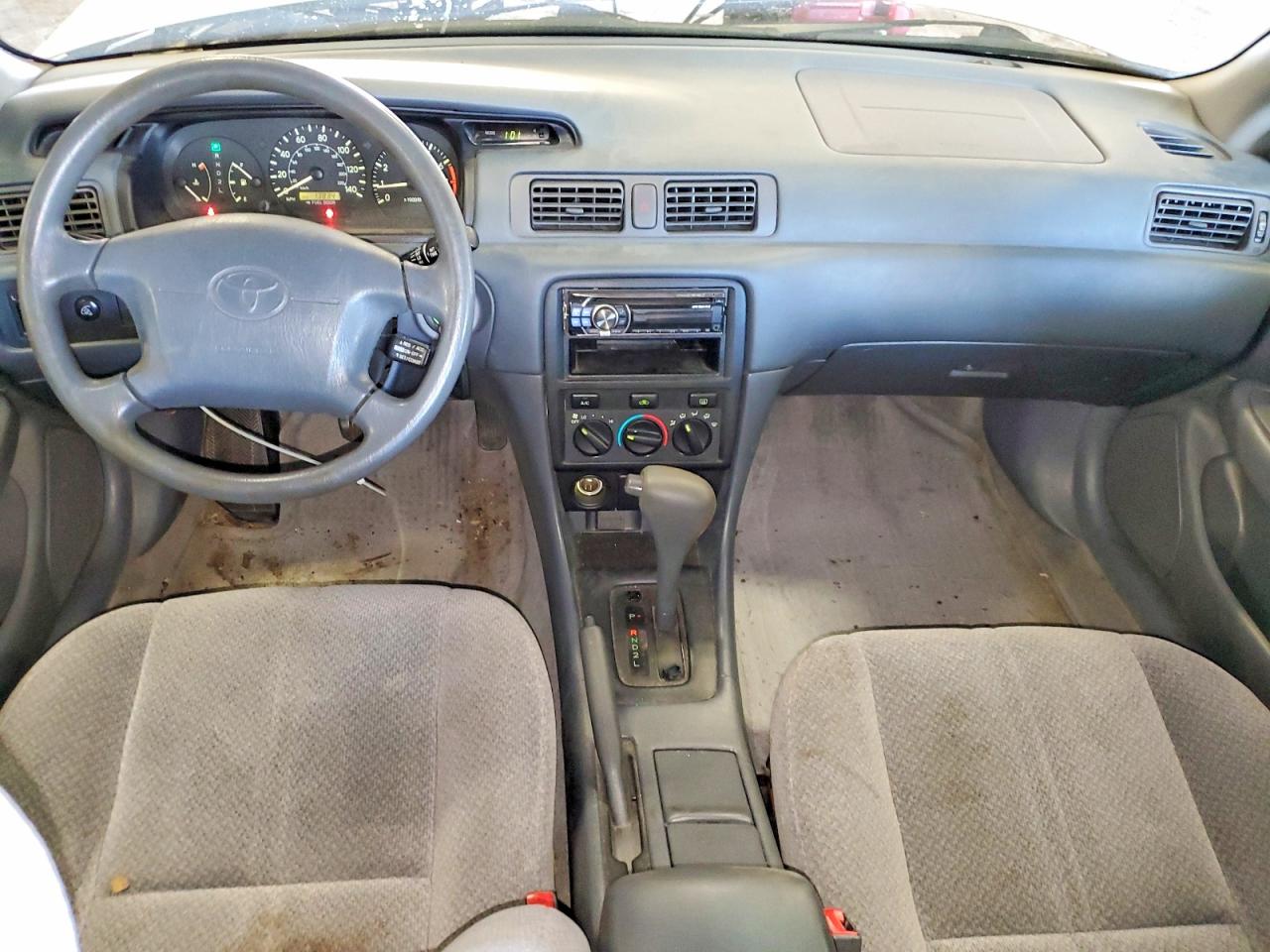 2000 Toyota Camry Le White vin: 4T1BG22K2YU736095