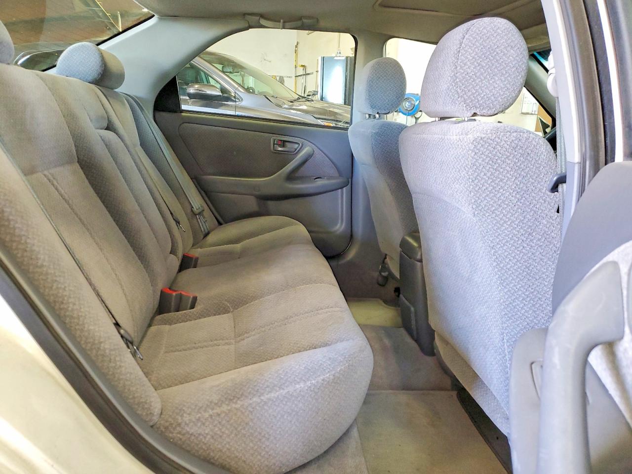 2000 Toyota Camry Le White vin: 4T1BG22K2YU736095