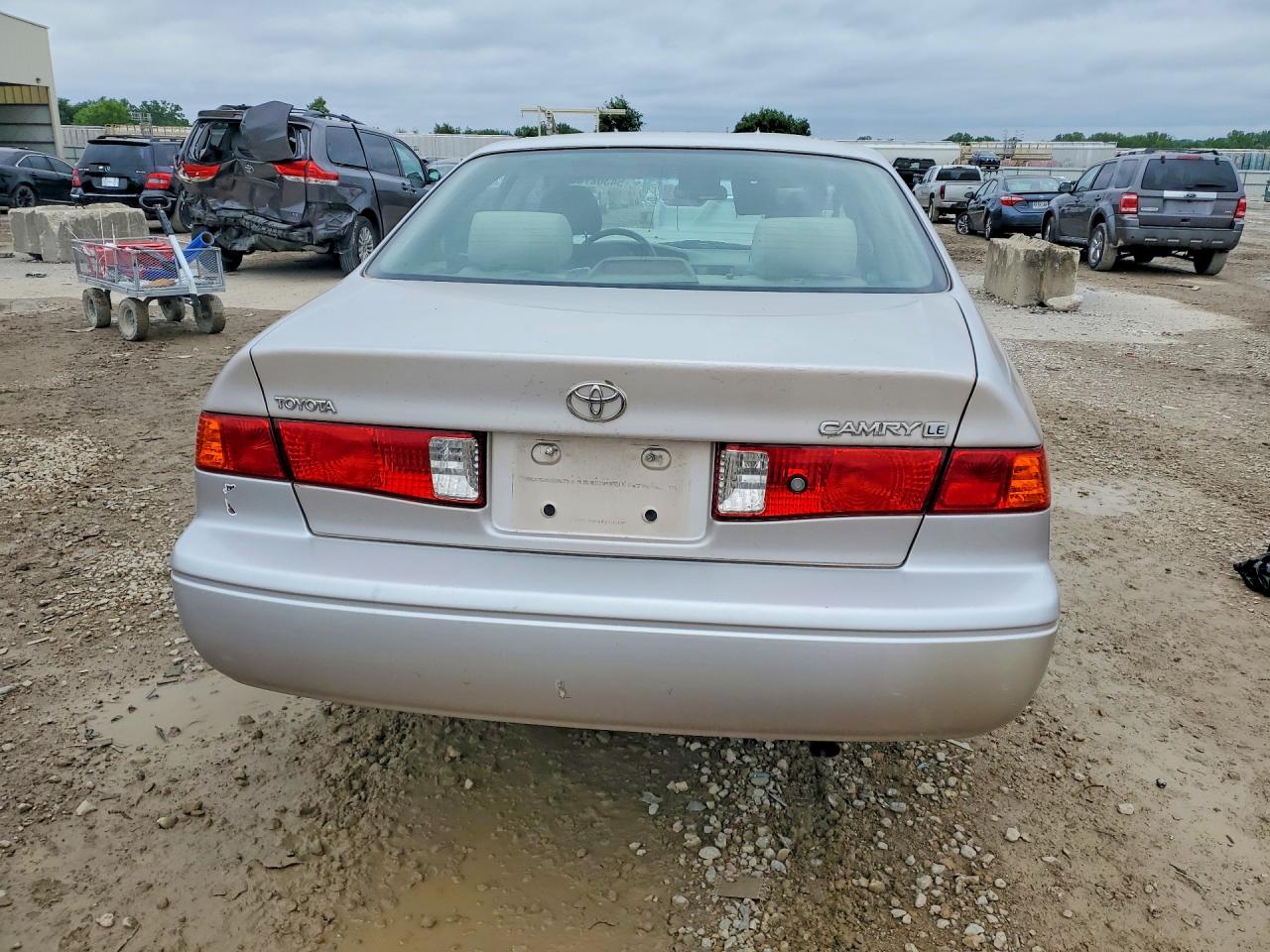 2001 Toyota Camry Le Beige vin: 4T1BG22K31U028525