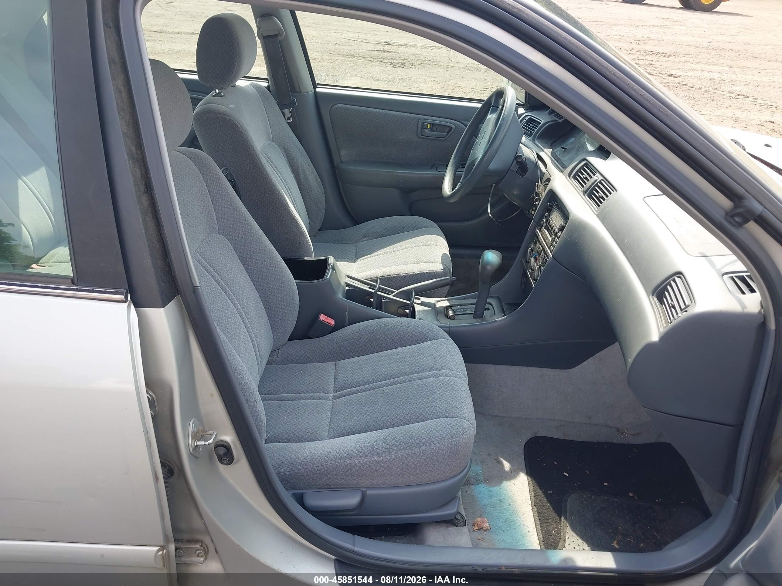 2001 Toyota Camry Le Silver vin: 4T1BG22K31U076512