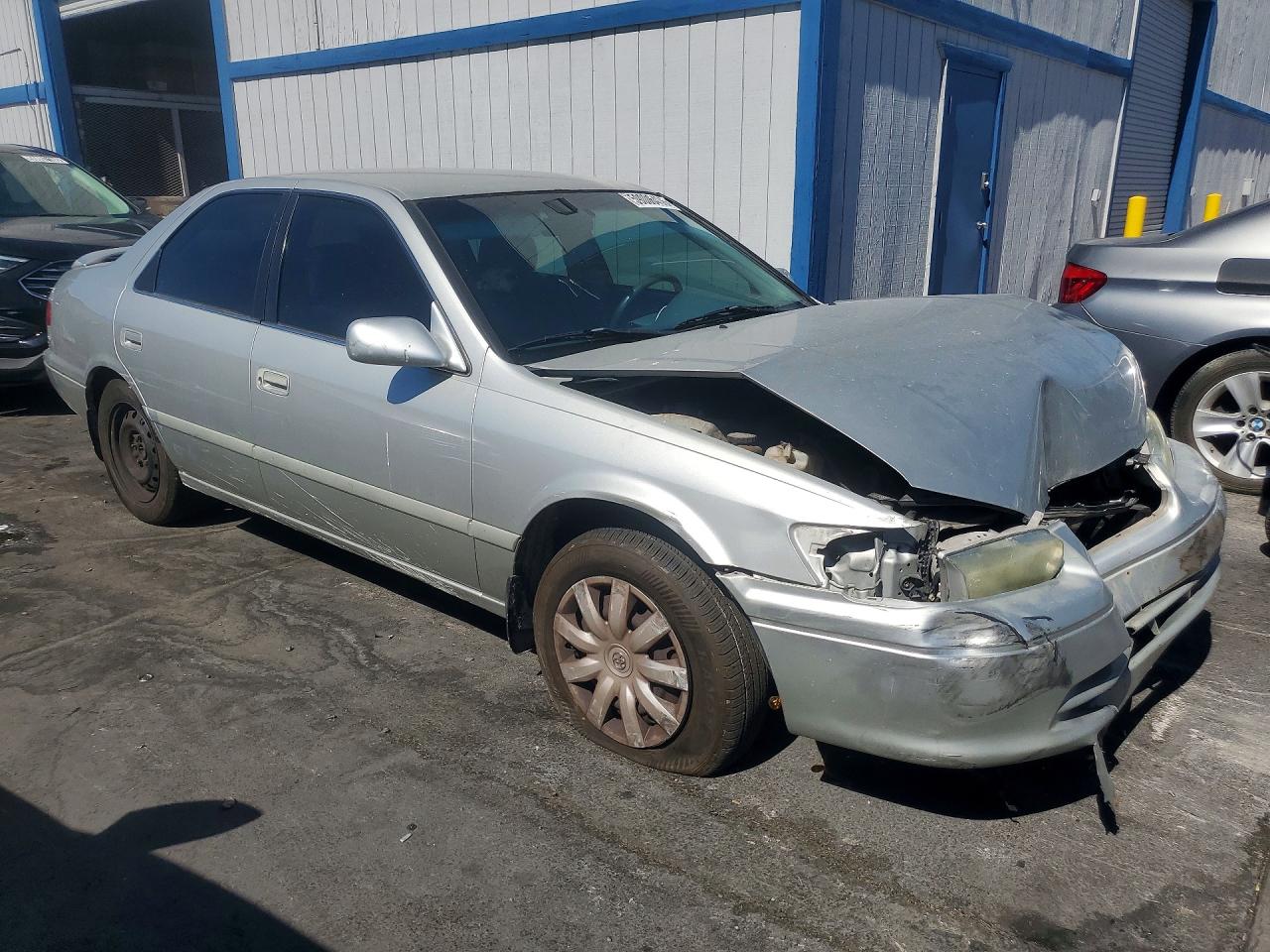 2001 Toyota Camry Ce Silver vin: 4T1BG22K31U094945
