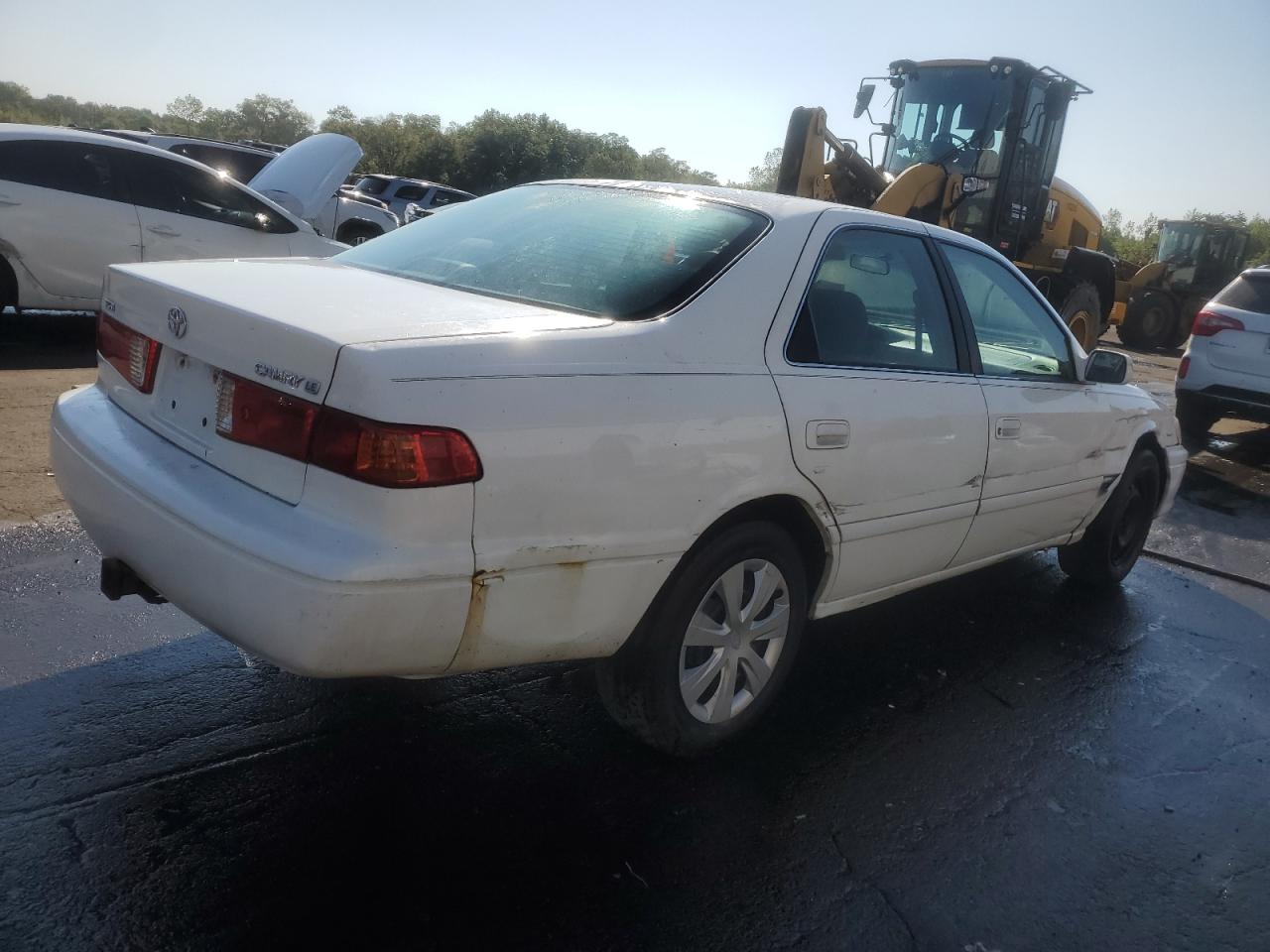 2001 Toyota Camry Le White vin: 4T1BG22K31U851195