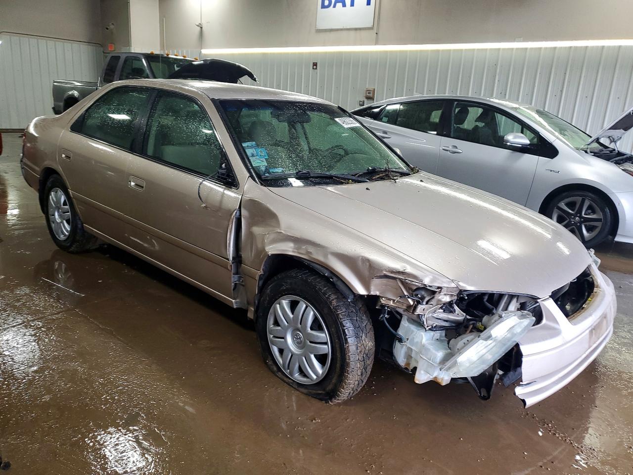 2001 Toyota Camry Le Желто-коричневый vin: 4T1BG22K31U857093