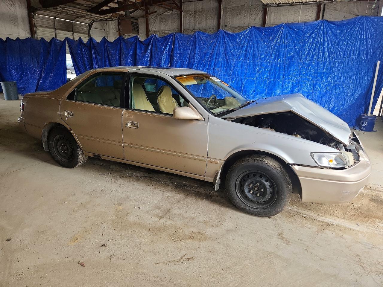 1997 Toyota Camry Le Tan vin: 4T1BG22K3VU054502