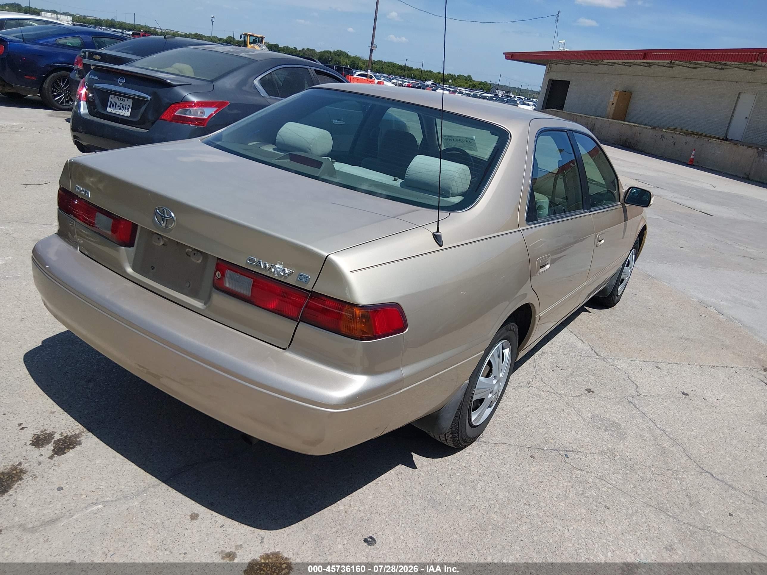 1998 Toyota Camry Ce Золотой vin: 4T1BG22K3WU258136