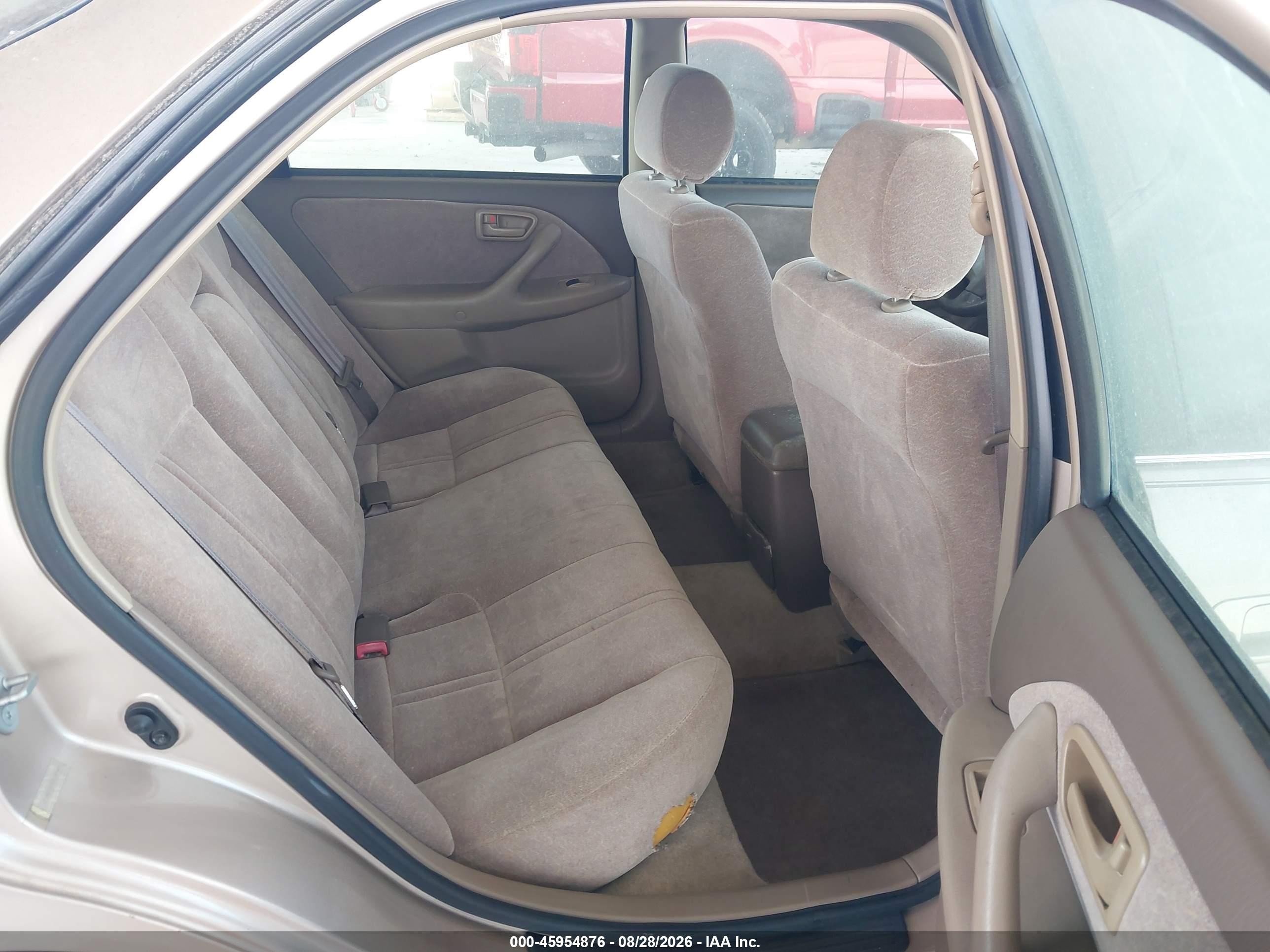 1998 Toyota Camry Le Tan vin: 4T1BG22K3WU292688