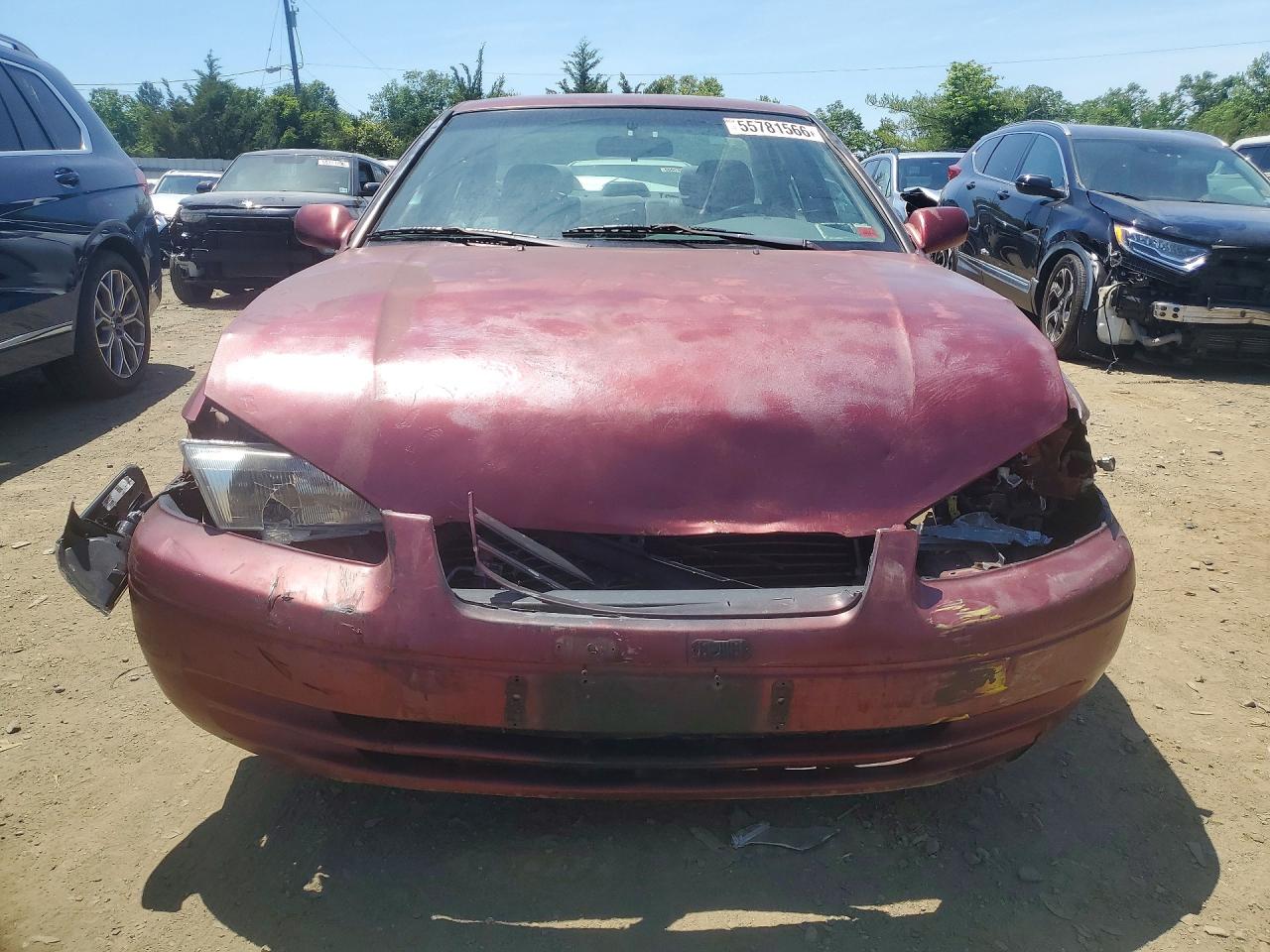 1999 Toyota Camry Le Red vin: 4T1BG22K3XU407131
