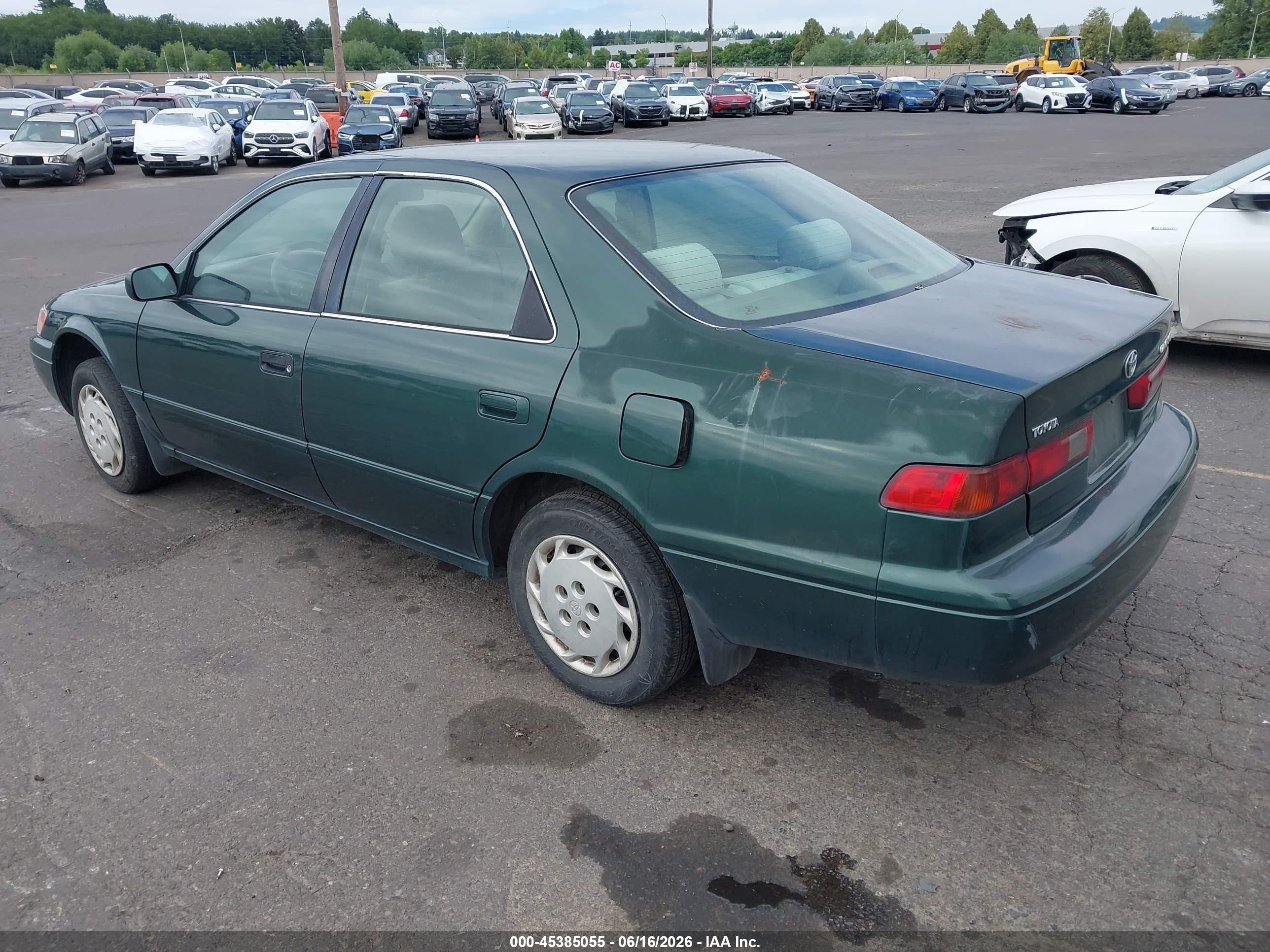 1999 Toyota Camry Le Зеленый vin: 4T1BG22K3XU495453