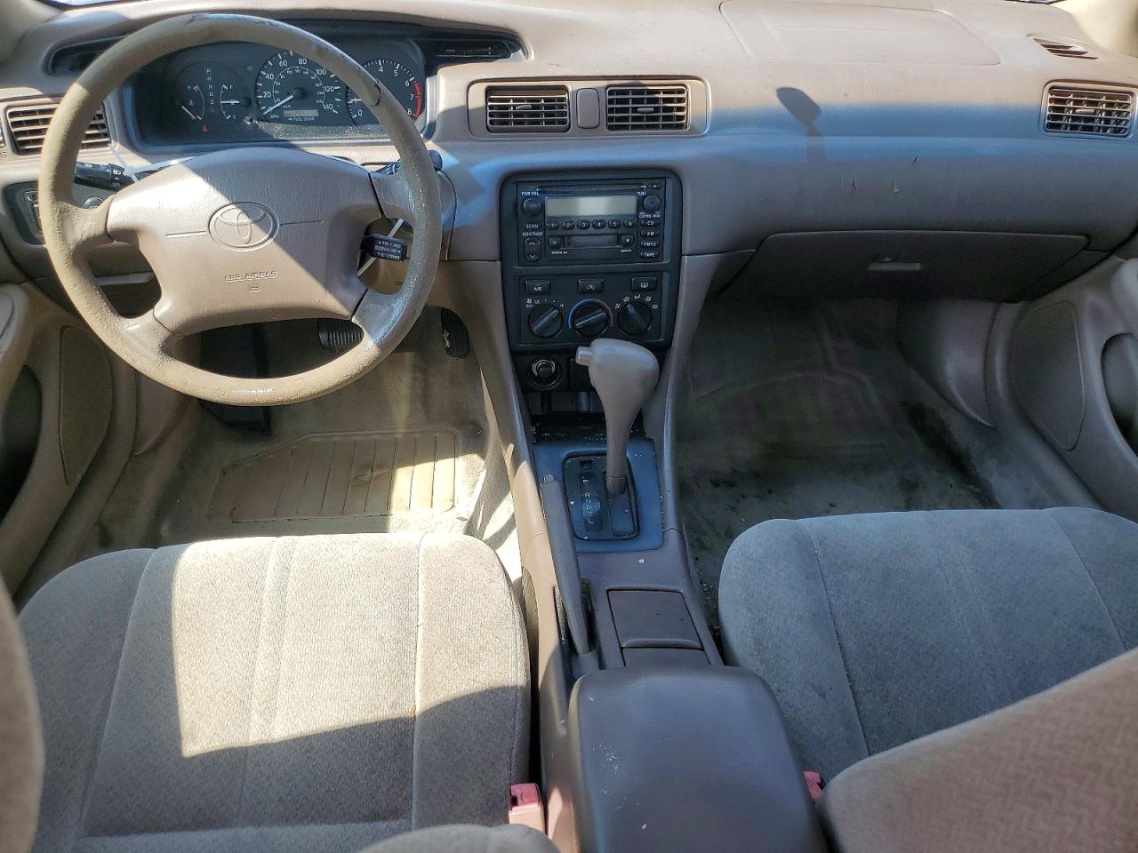 2002 Toyota Camrry Gray vin: 4T1BG22K3YU950593