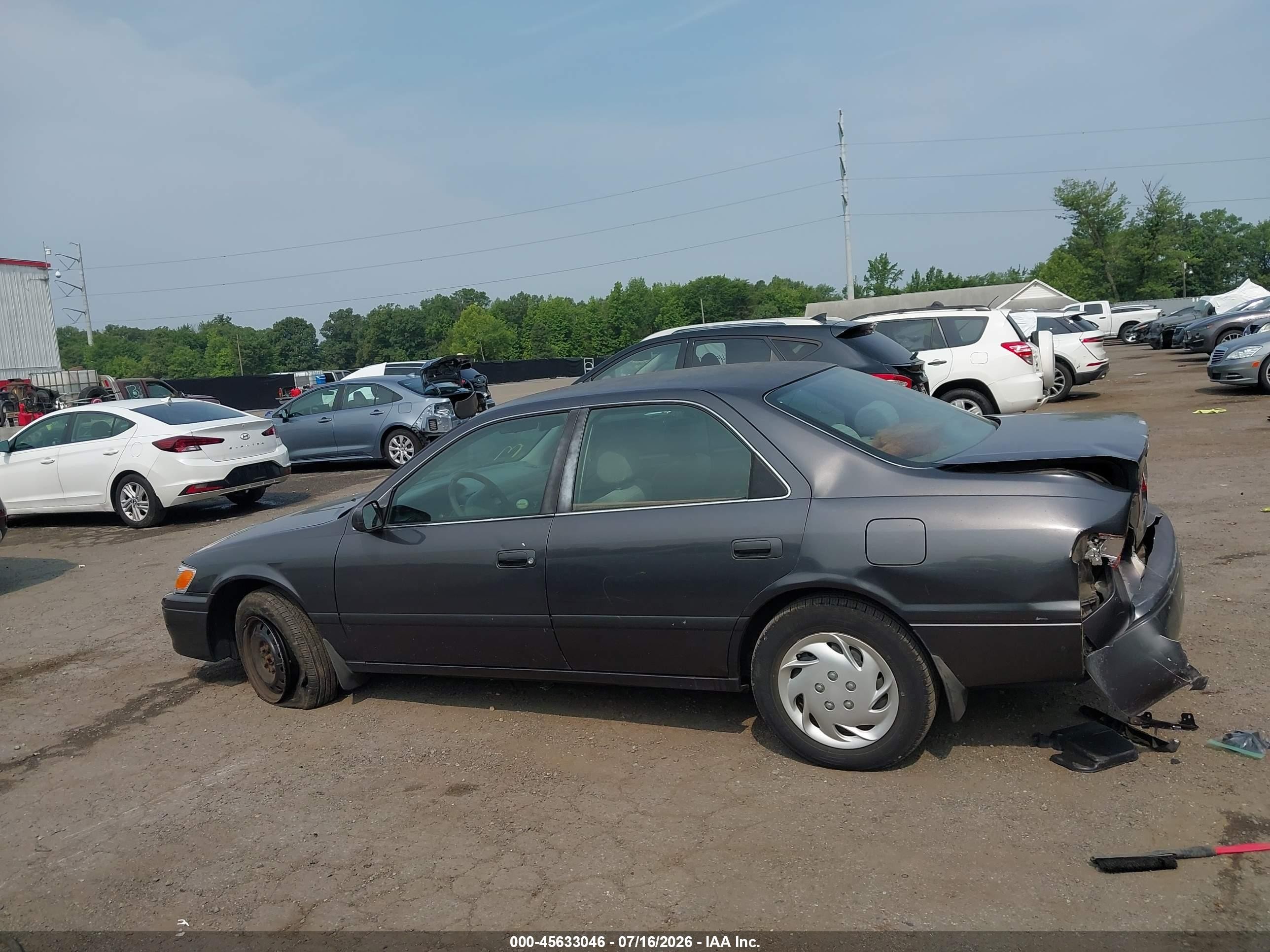 2000 Toyota Camry Le Gray vin: 4T1BG22K3YU965918