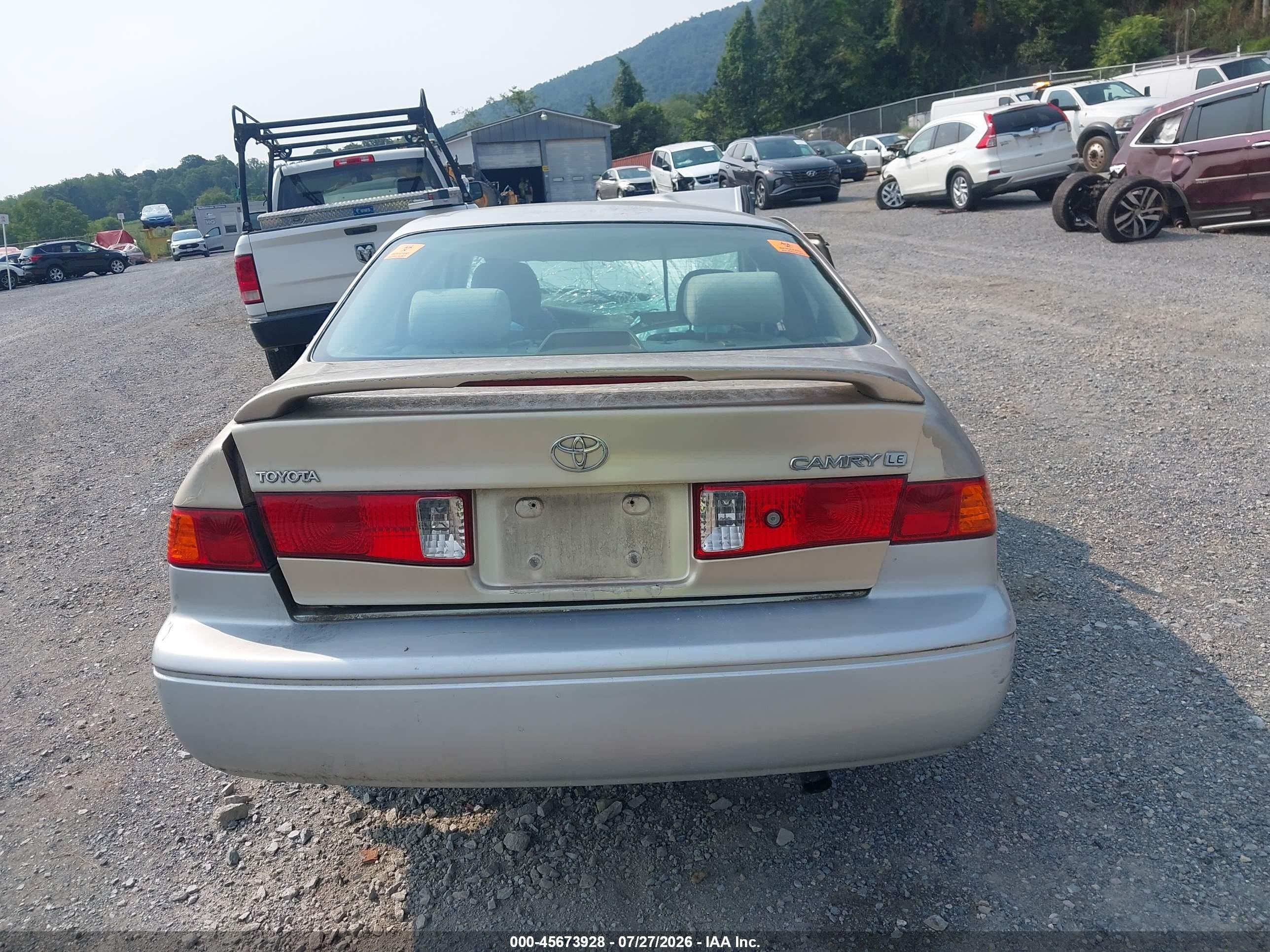 2001 Toyota Camry Ce Silver vin: 4T1BG22K41U054700