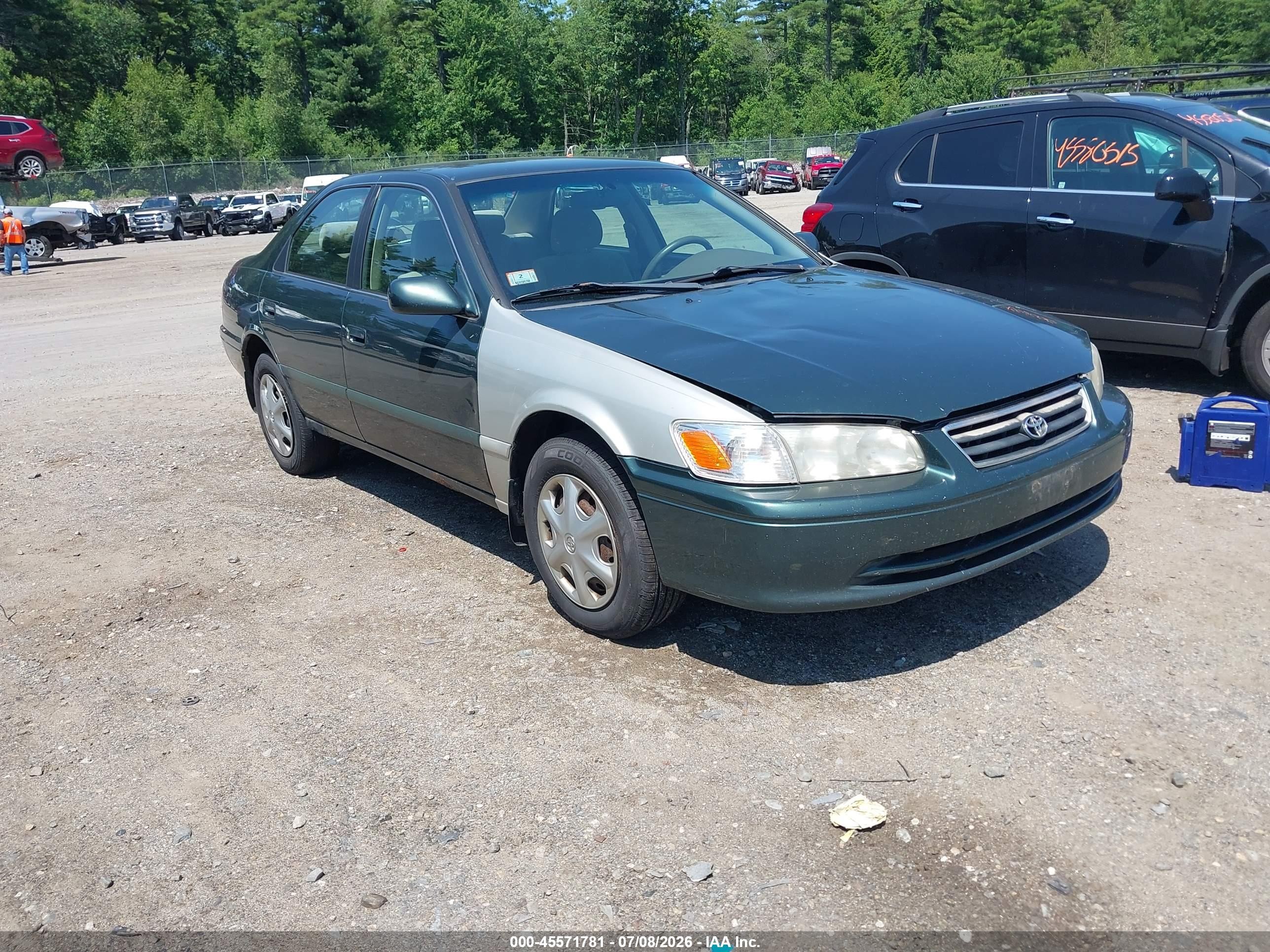 2001 Toyota Camry Ce Green vin: 4T1BG22K41U872377