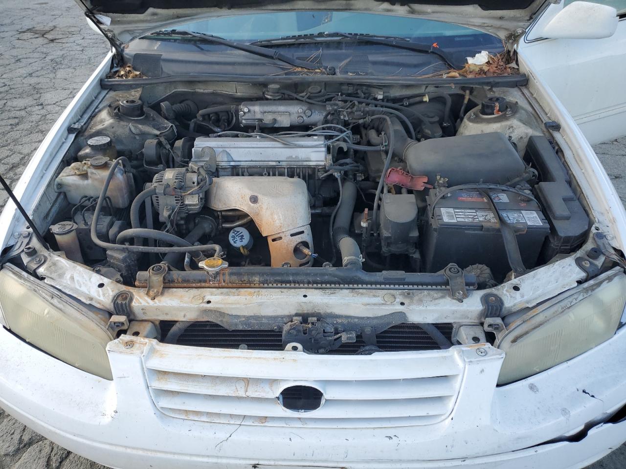 1997 Toyota Camry Ce White vin: 4T1BG22K4VU802836