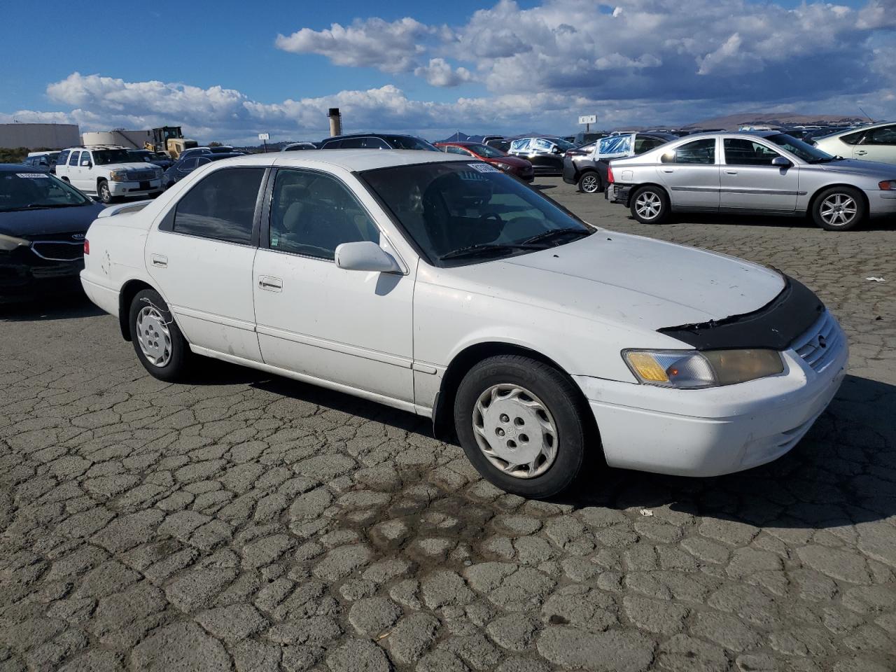 1997 Toyota Camry Ce White vin: 4T1BG22K4VU802836